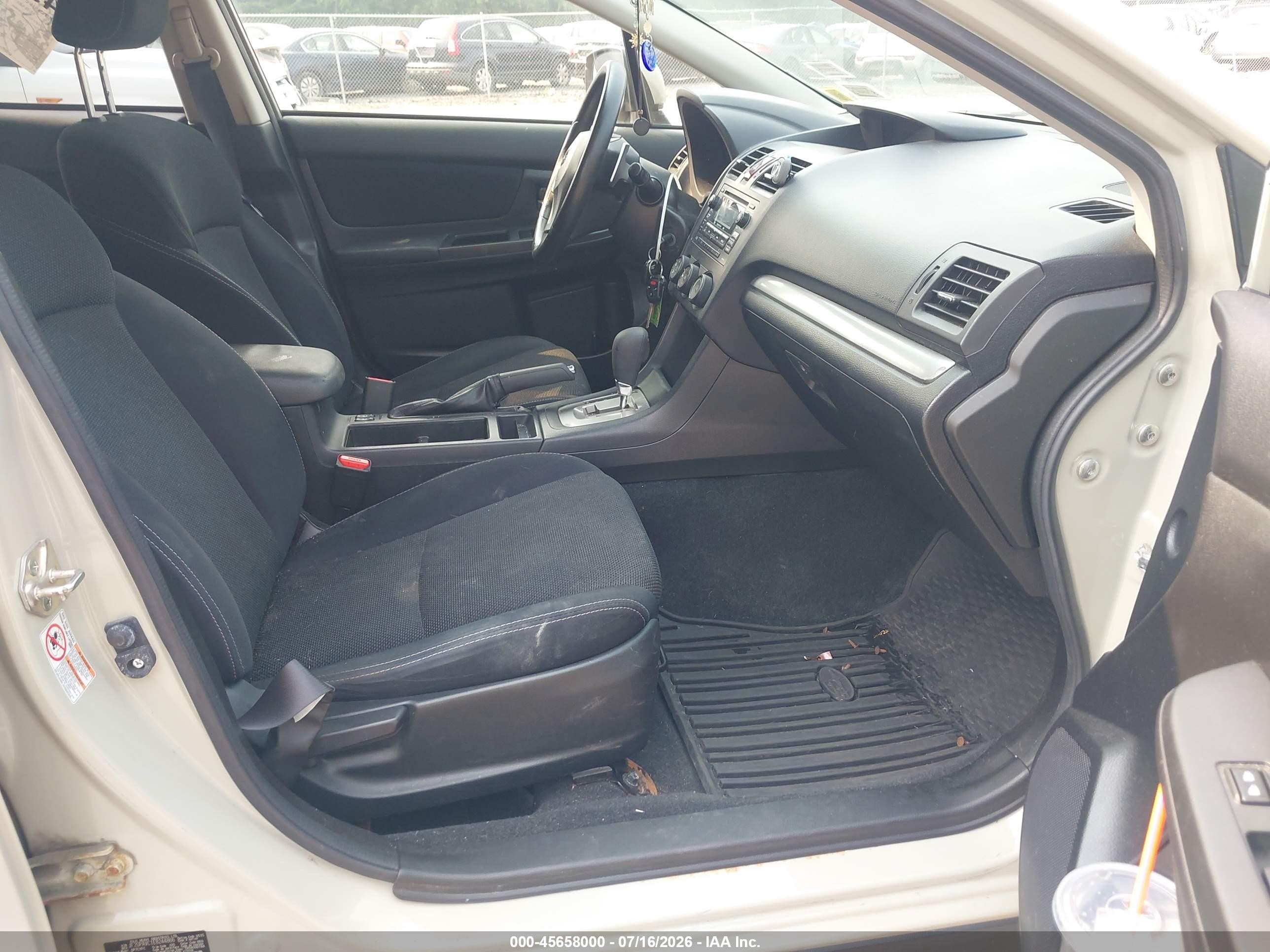 2014 Subaru Xv Crosstrek 2.0i Premium Beige vin: JF2GPAVC1E8244866