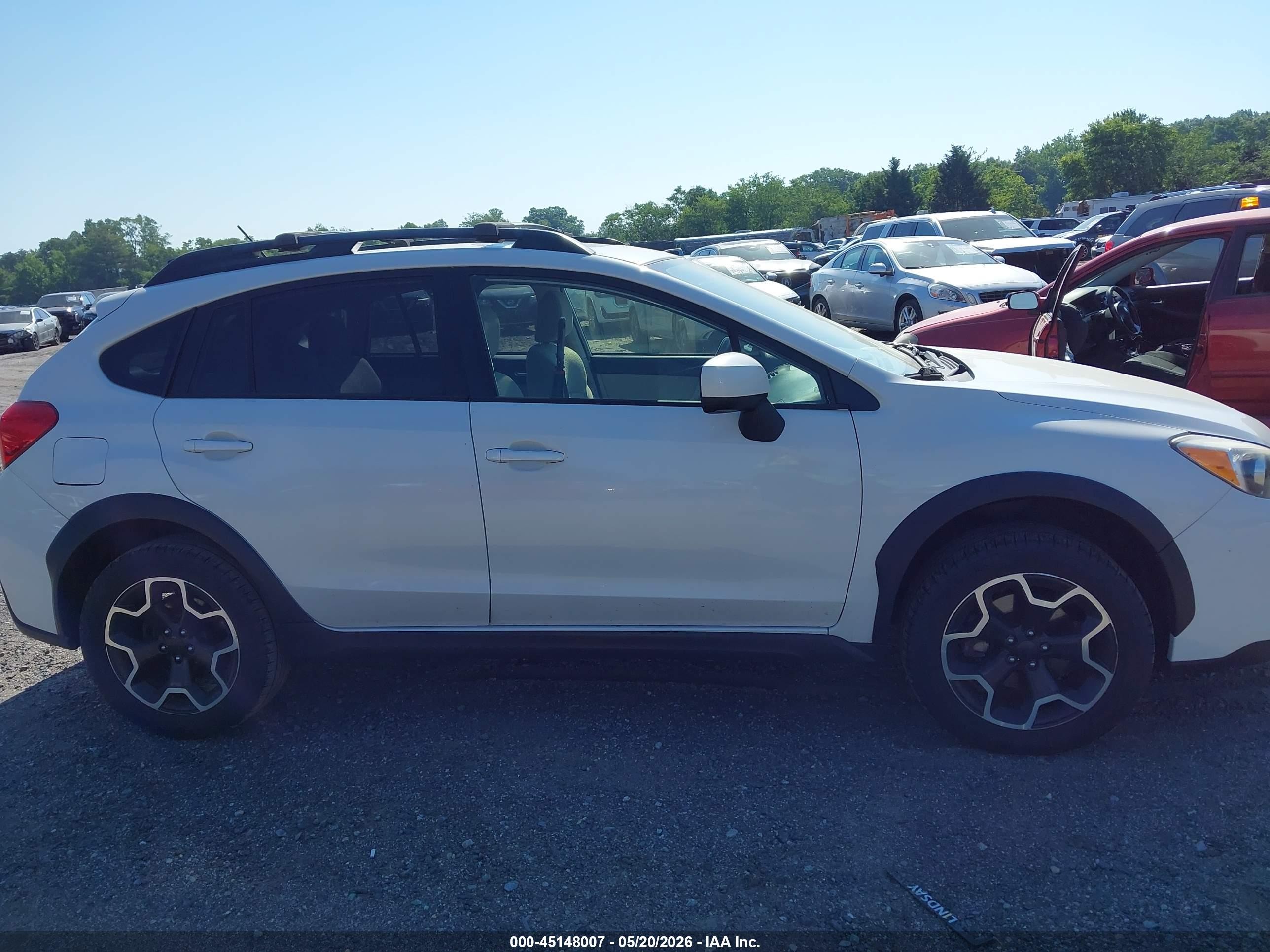 2014 Subaru Xv Crosstrek 2.0i Premium White vin: JF2GPAVC1E8256399