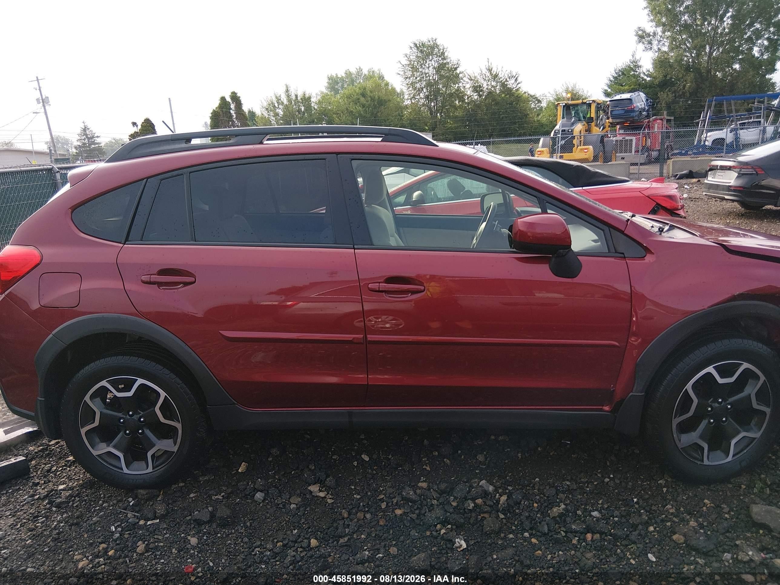 2014 Subaru Xv Crosstrek 2.0i Premium Red vin: JF2GPAVC2E8323902