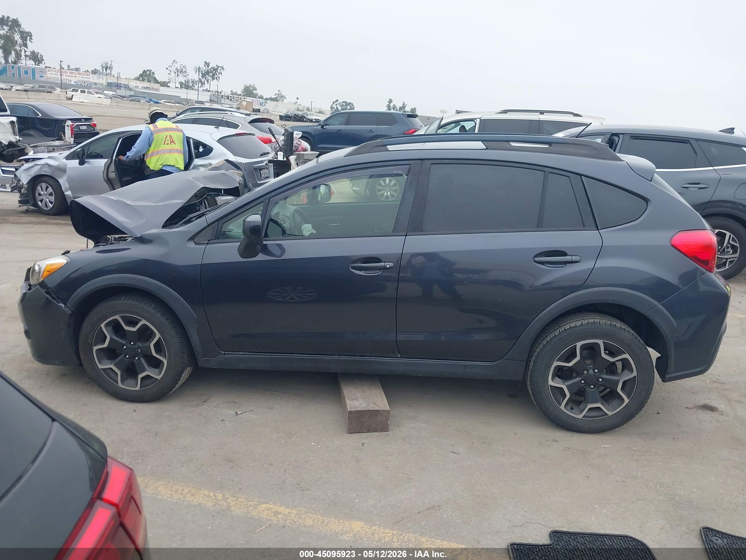 2014 Subaru Xv Crosstrek 2.0i Premium Gray vin: JF2GPAVC7E8299533