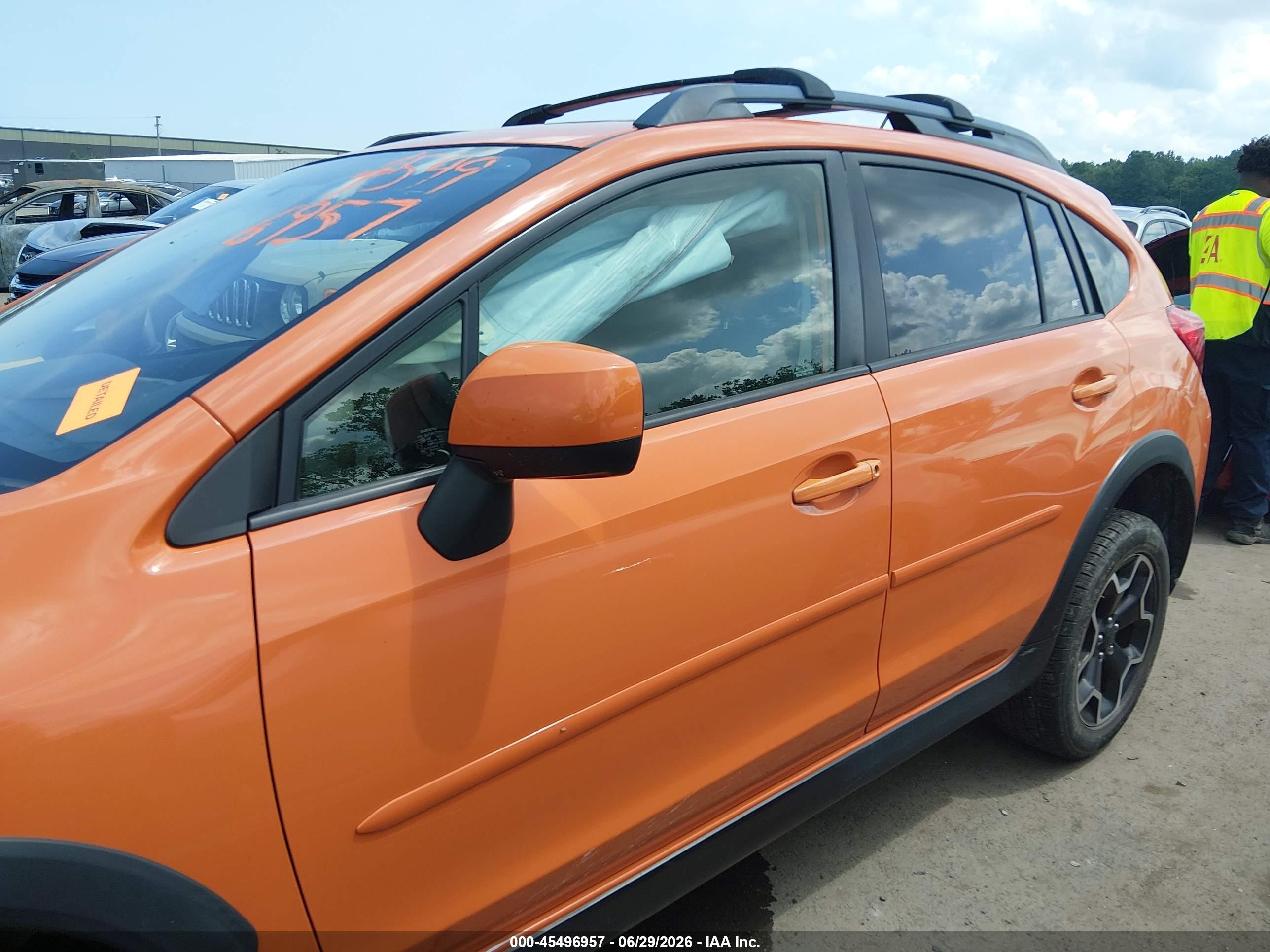 2014 Subaru Xv Crosstrek 2.0i Premium Orange vin: JF2GPAVC9E8240547