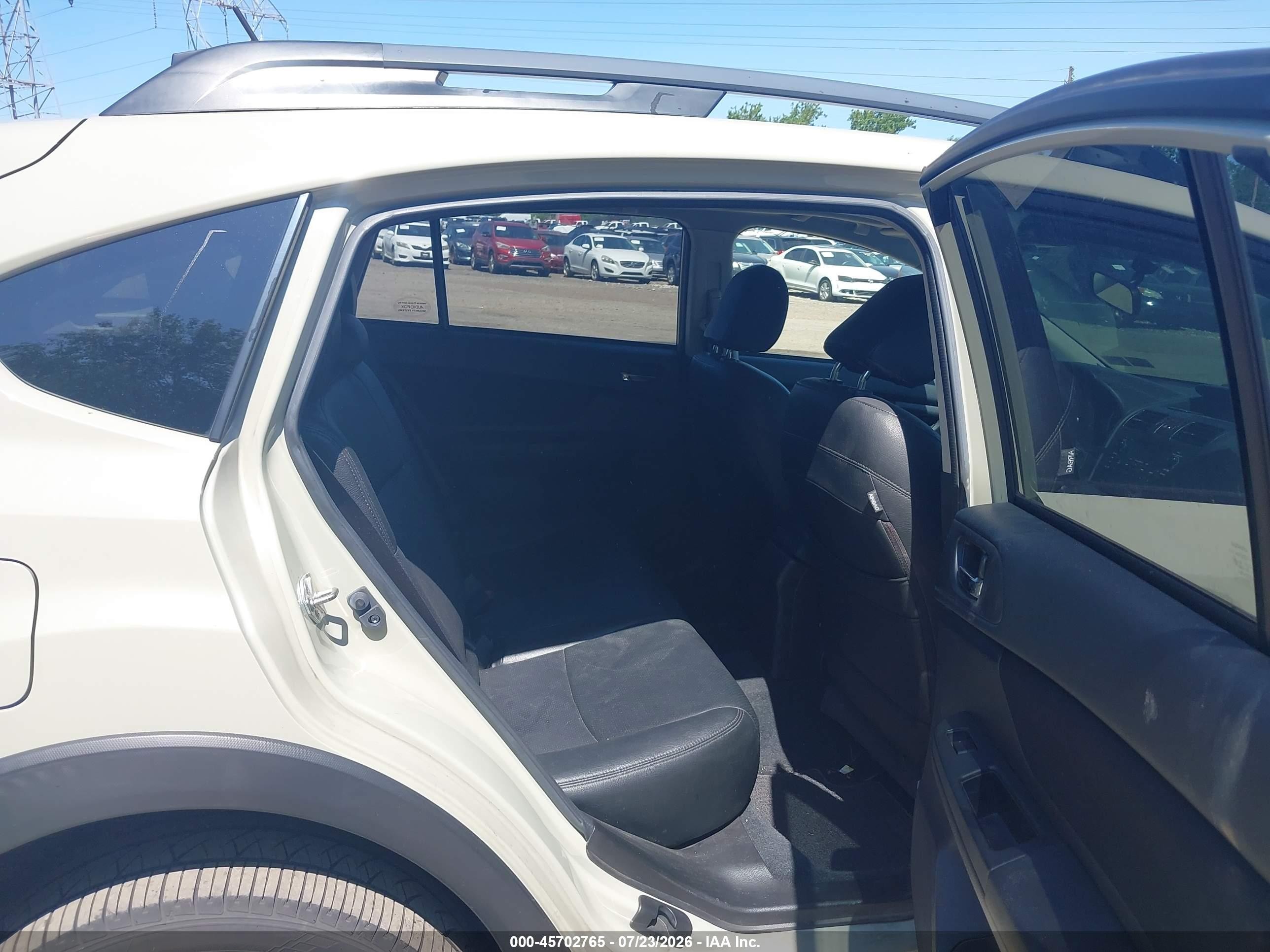2013 Subaru Xv Crosstrek 2.0i Premium Cream vin: JF2GPAVCXD2852791
