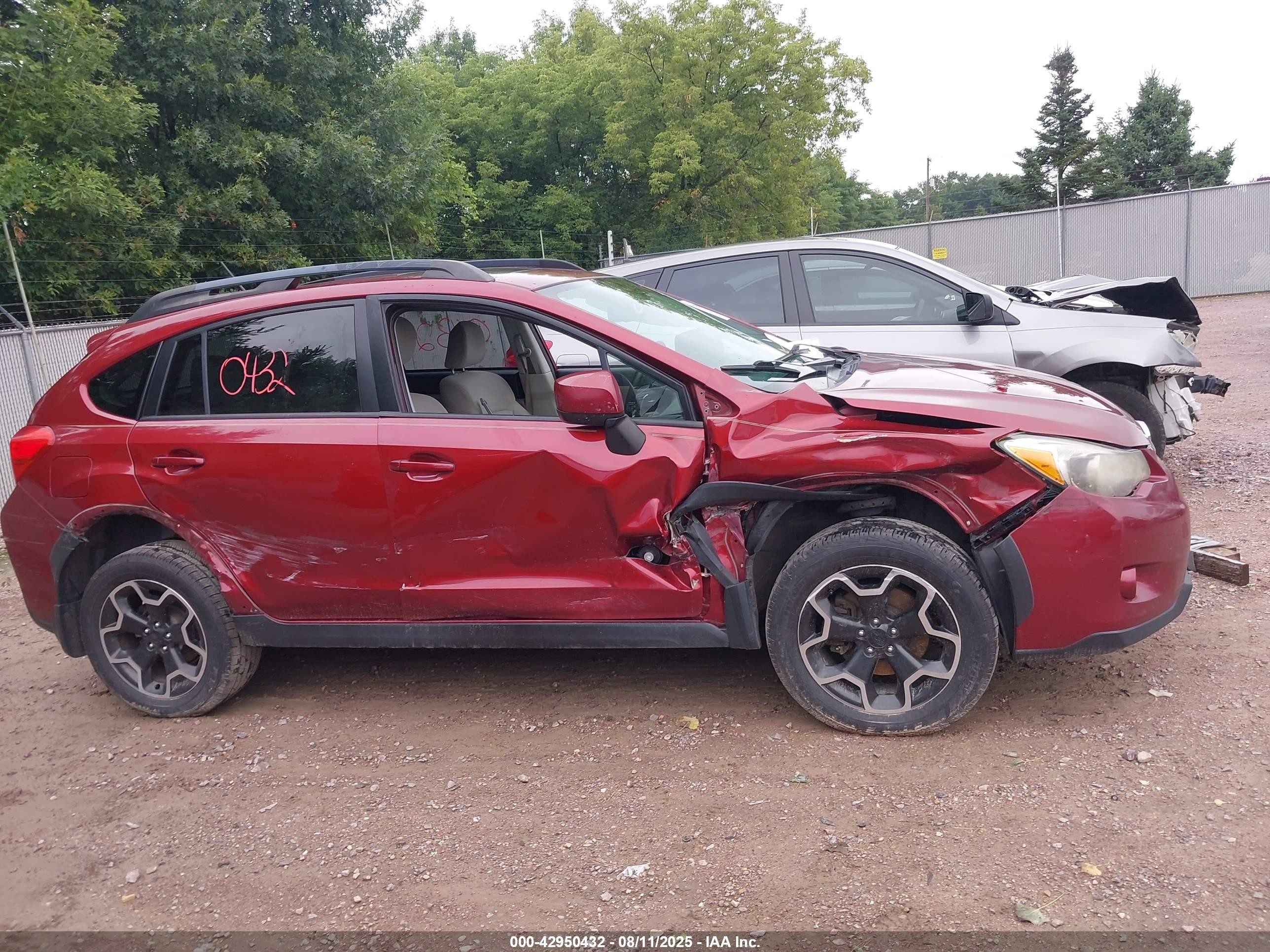 2014 Subaru Xv Crosstrek 2.0i Premium Maroon vin: JF2GPAVCXE8225216