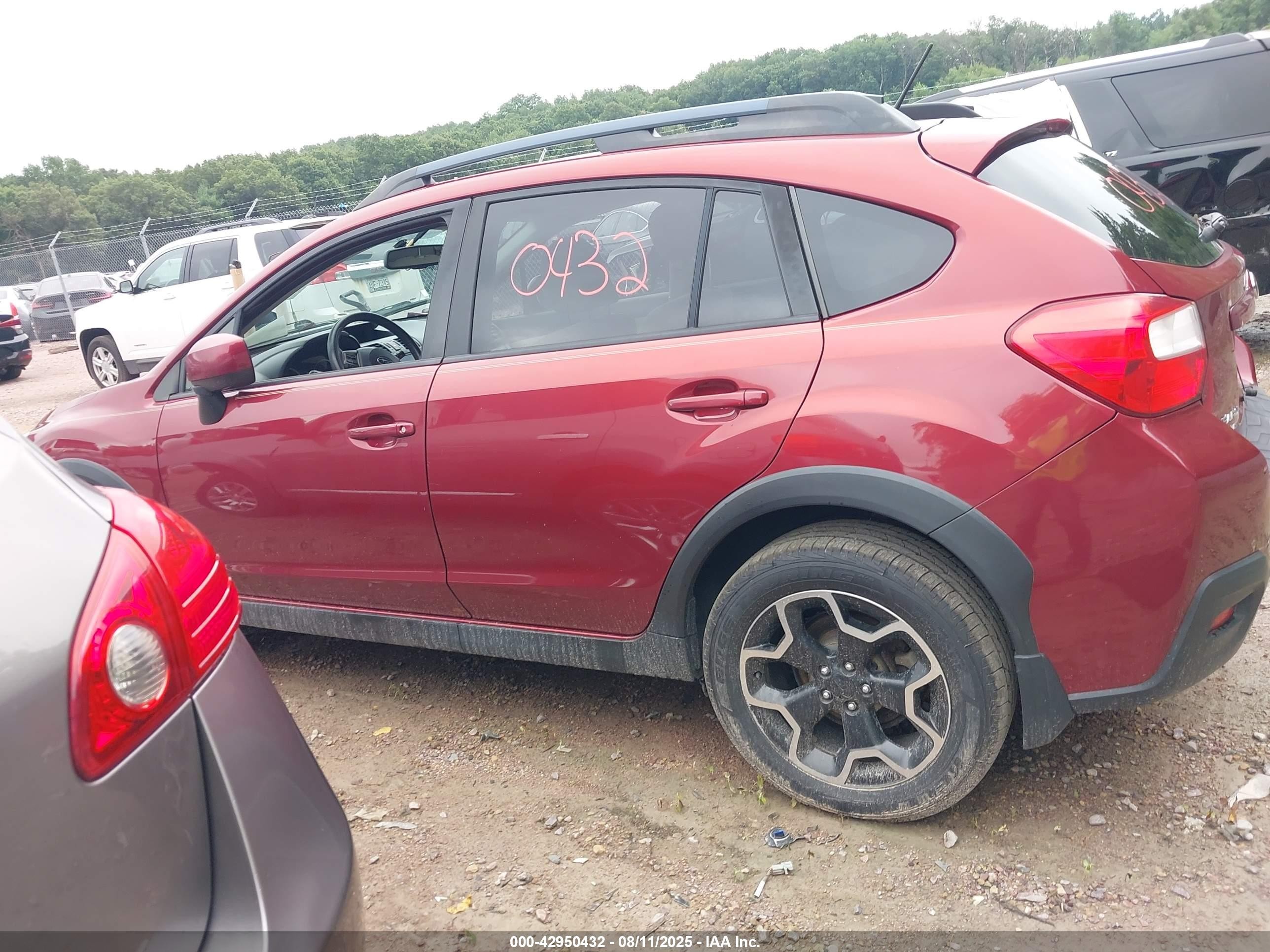 2014 Subaru Xv Crosstrek 2.0i Premium Maroon vin: JF2GPAVCXE8225216
