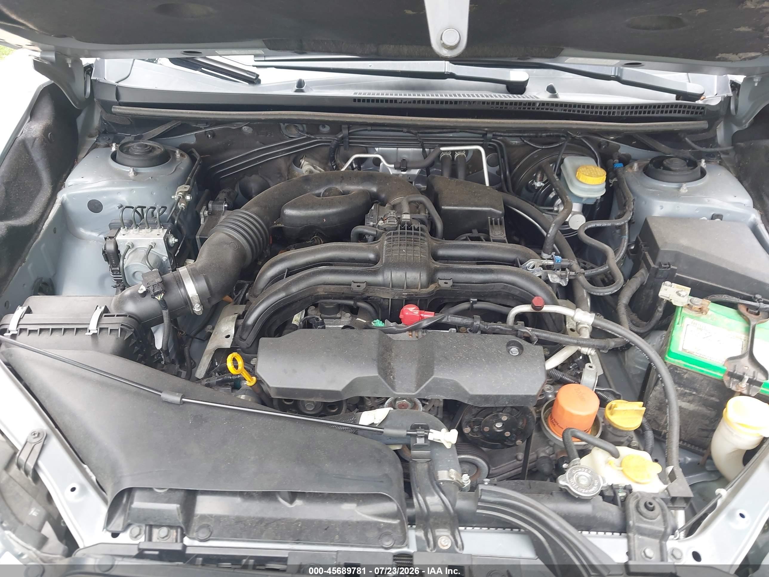2014 Subaru Xv Crosstrek 2.0i Premium Silver vin: JF2GPAVCXE8308998
