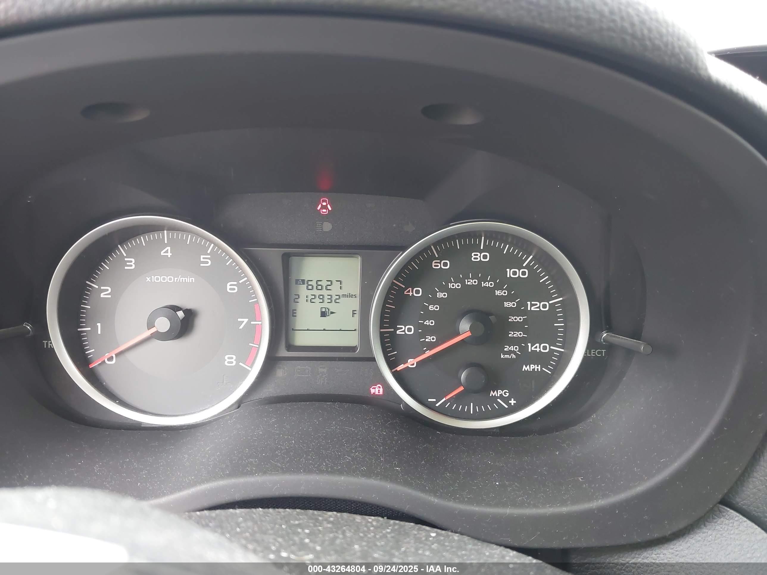 2014 Subaru Xv Crosstrek 2.0i Premium Gray vin: JF2GPAWC1E8209081
