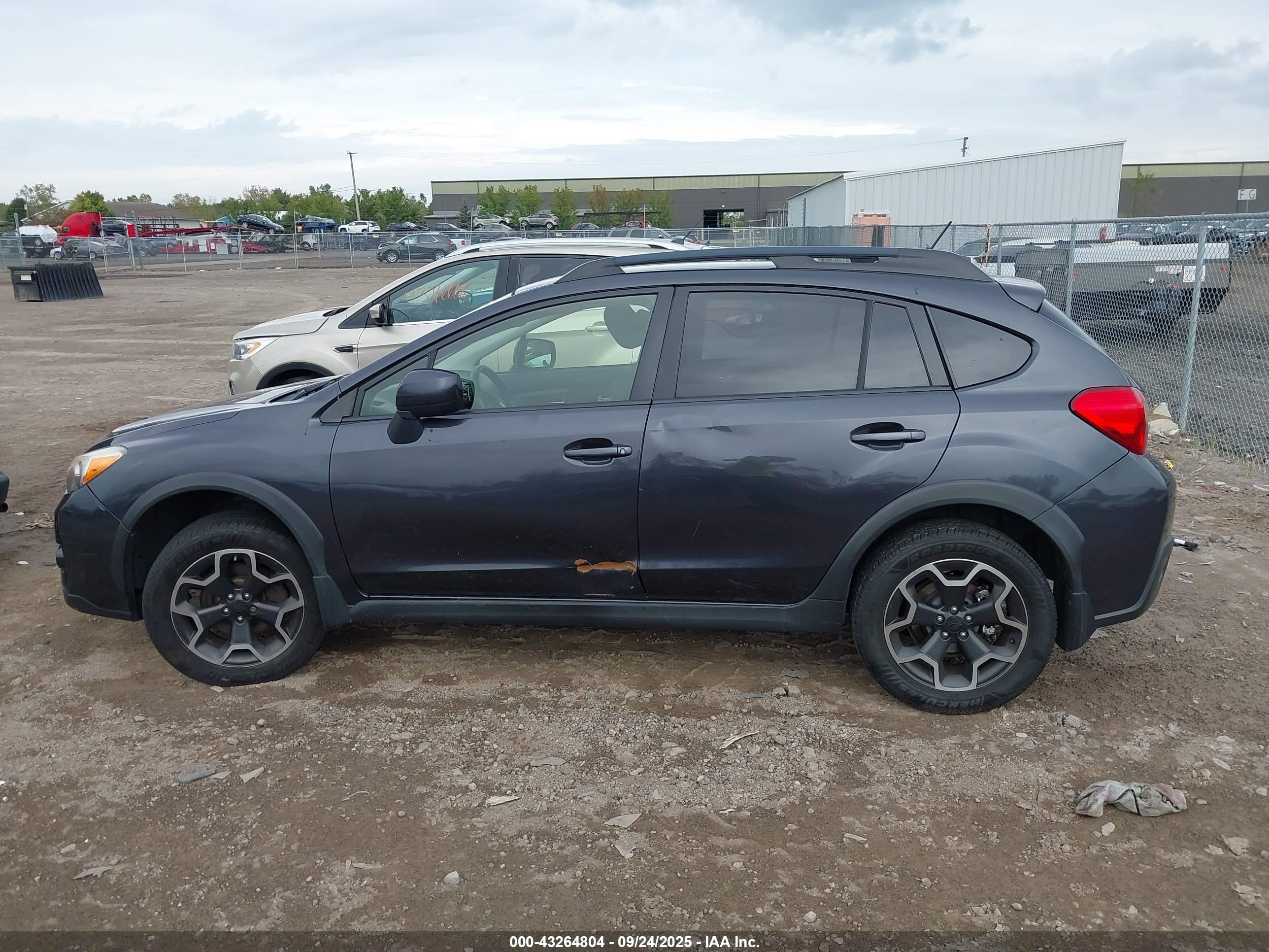 2014 Subaru Xv Crosstrek 2.0i Premium Gray vin: JF2GPAWC1E8209081