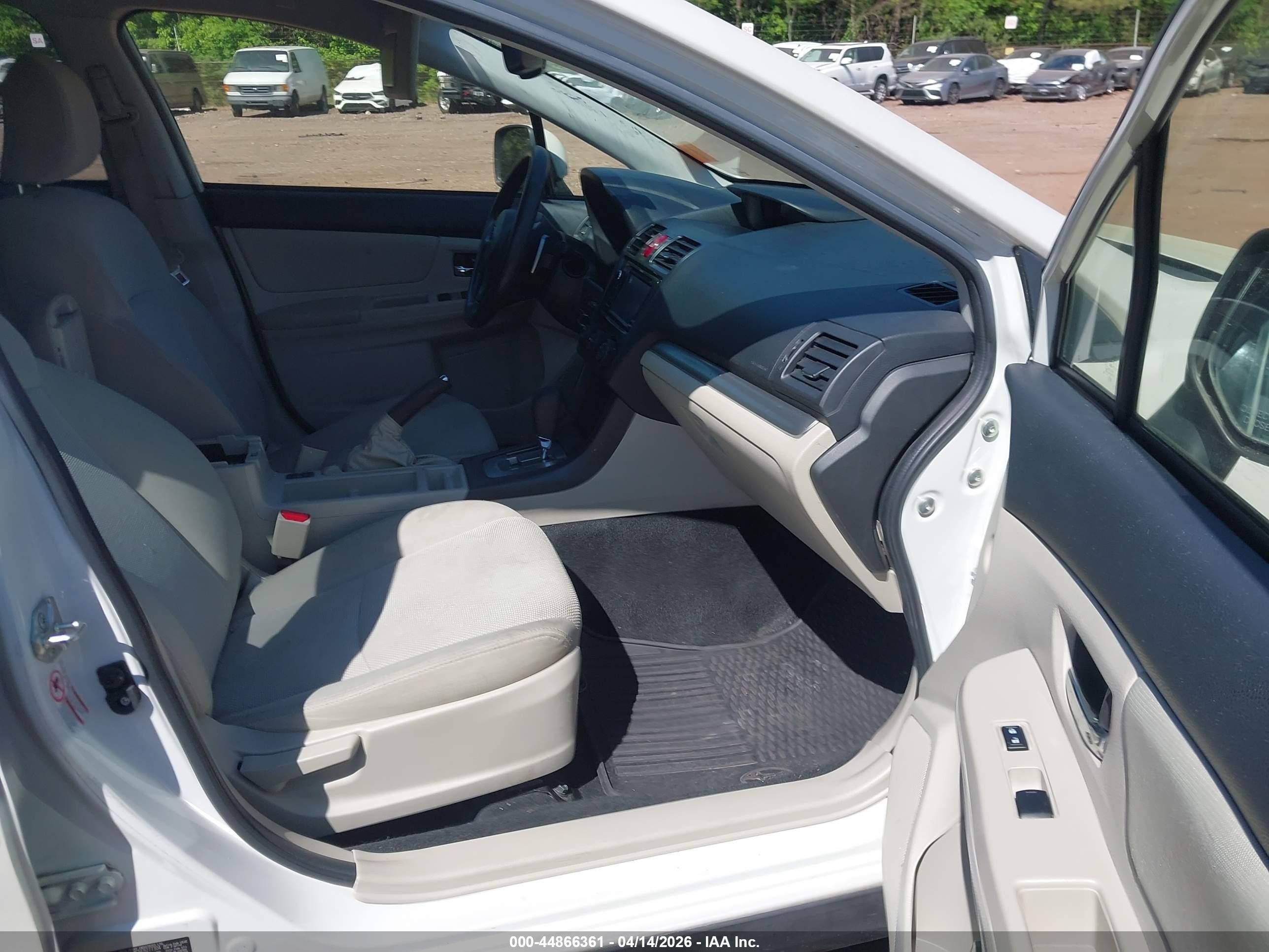 2014 Subaru Xv Crosstrek 2.0i Premium White vin: JF2GPAWC5E8277304