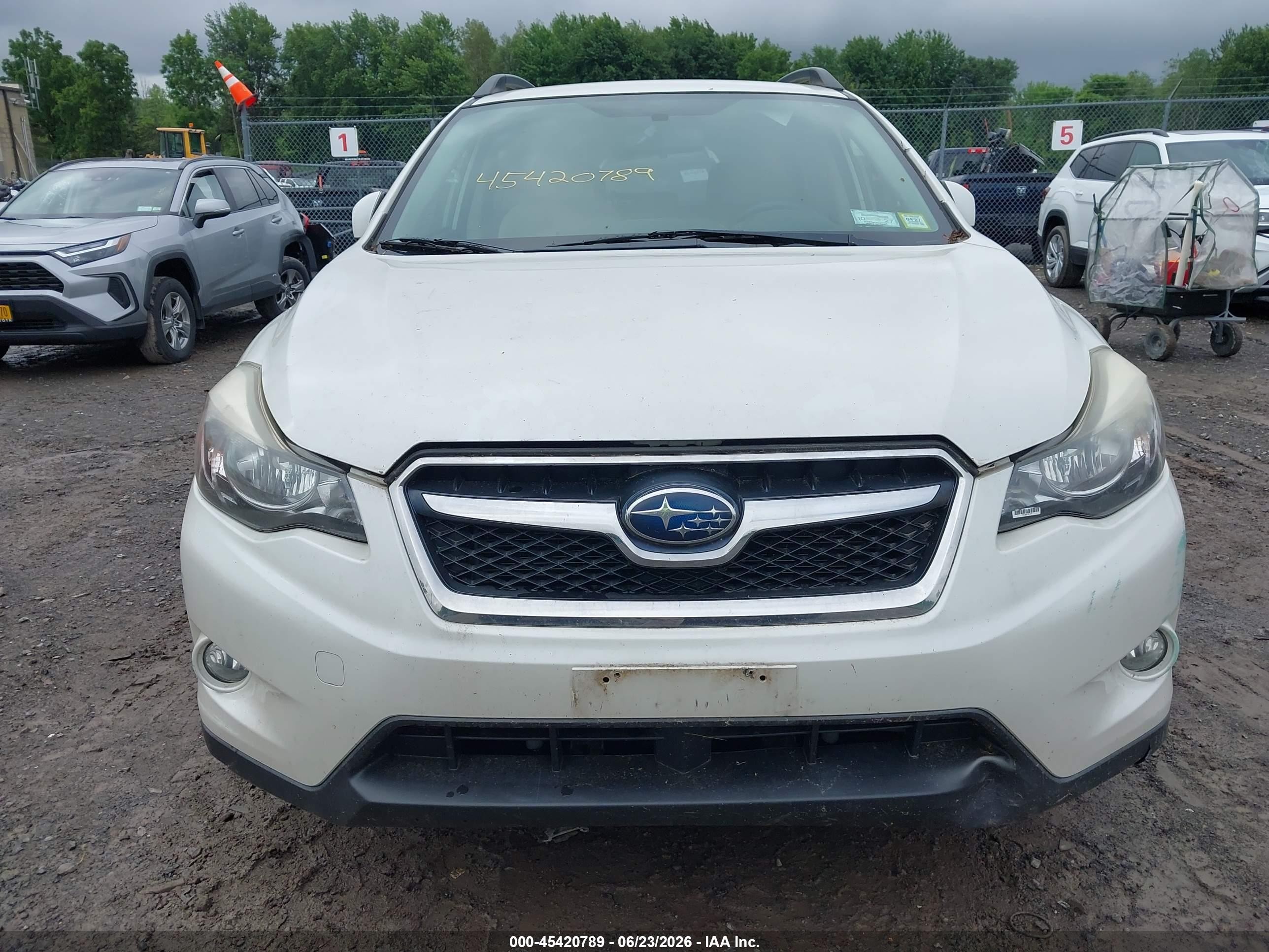 2013 Subaru Xv Crosstrek 2.0i Premium White vin: JF2GPAWC6D2861843