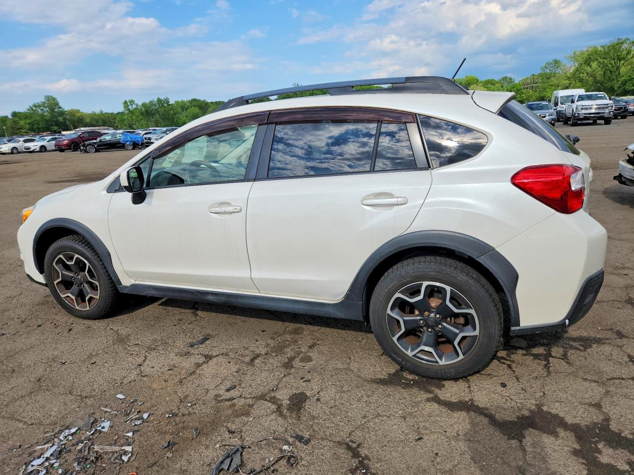 2014 Subaru Xv Crosstrek 2.0 Premium White vin: JF2GPAWC8E8206839