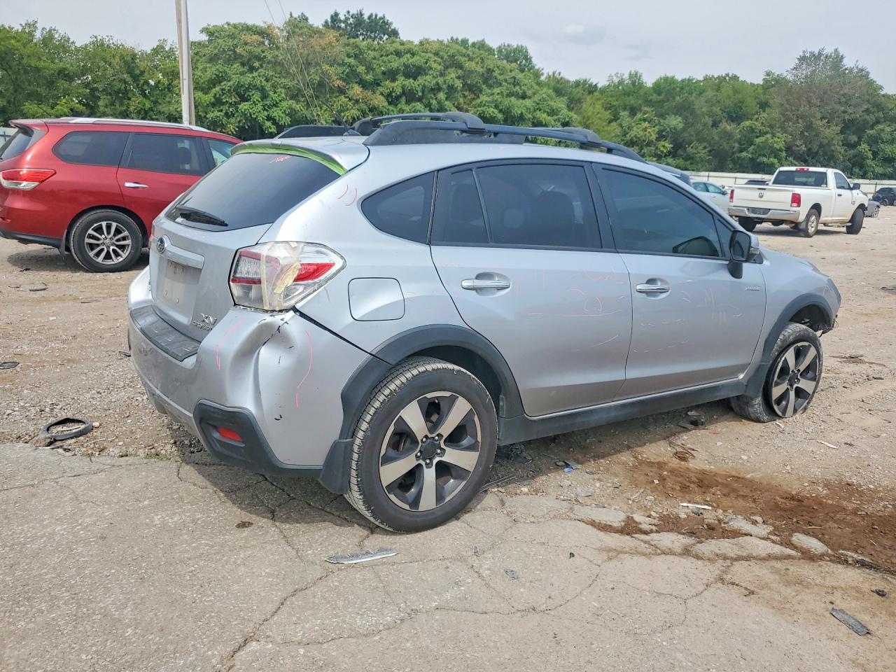 2014 Subaru Xv Crosstrek 2.0i Hybrid Silver vin: JF2GPBCCXEH257365