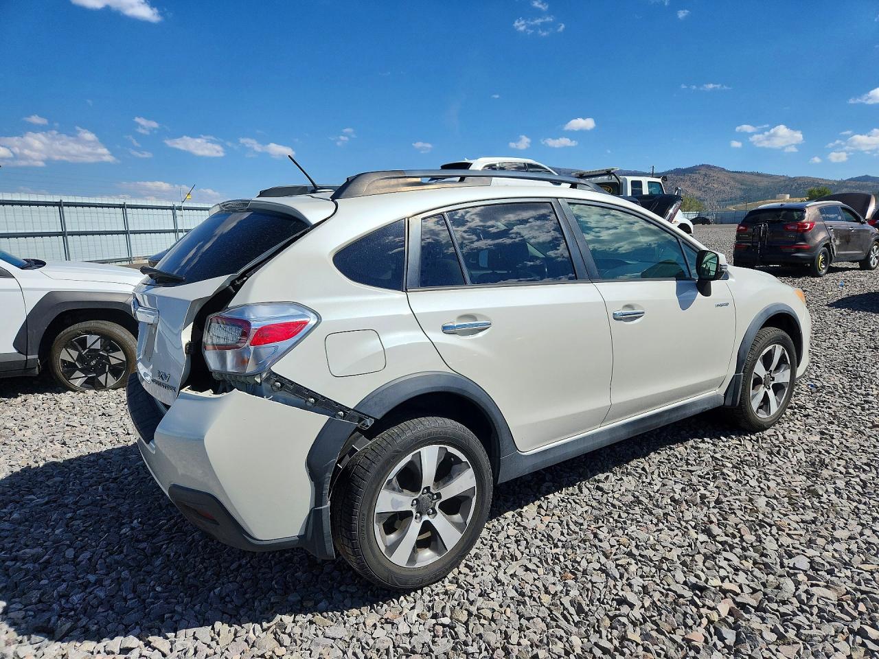 2014 Subaru Xv Crosstrek 2.0i Hybrid Touring White vin: JF2GPBKC0EH237465