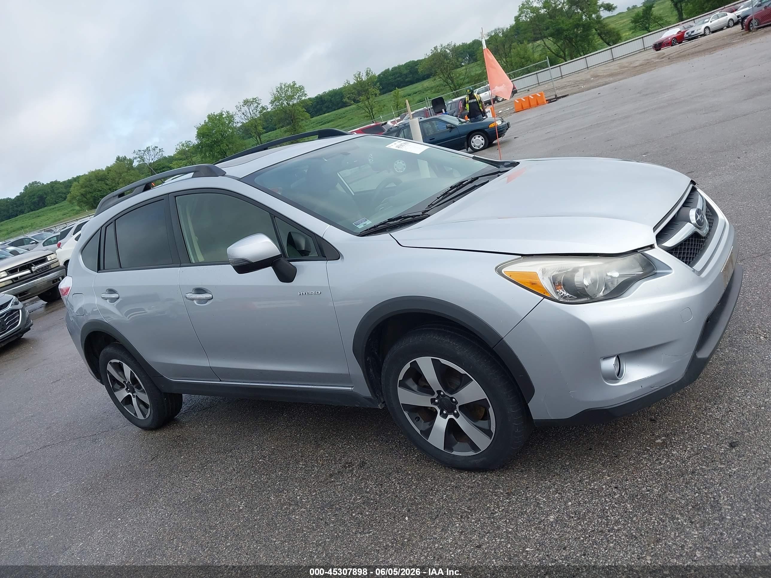 2014 Subaru Xv Crosstrek Hybrid 2.0i Touring Silver vin: JF2GPBKC2EH257930