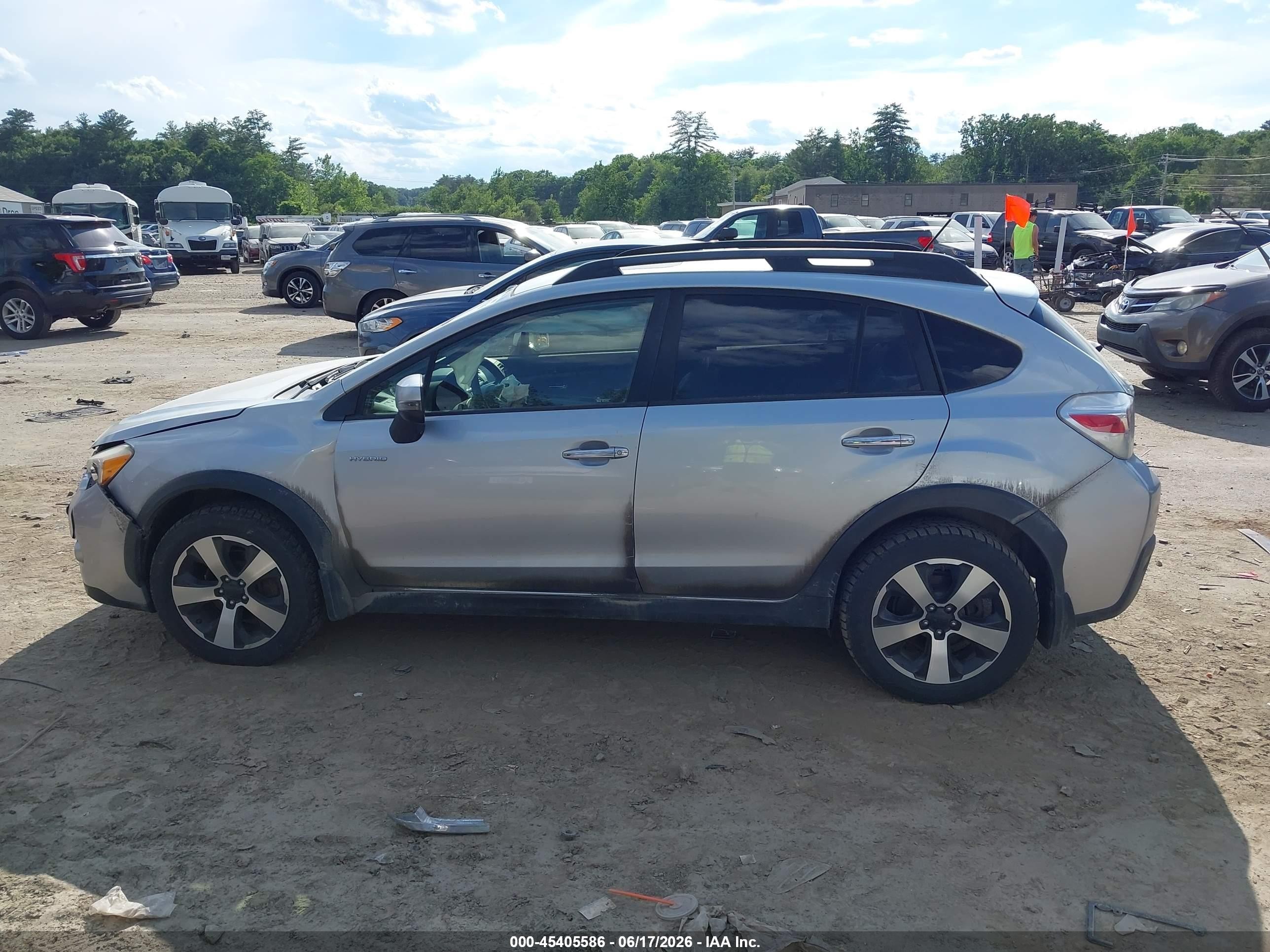 2014 Subaru Xv Crosstrek Hybrid 2.0i Touring Silver vin: JF2GPBKC2EH259967