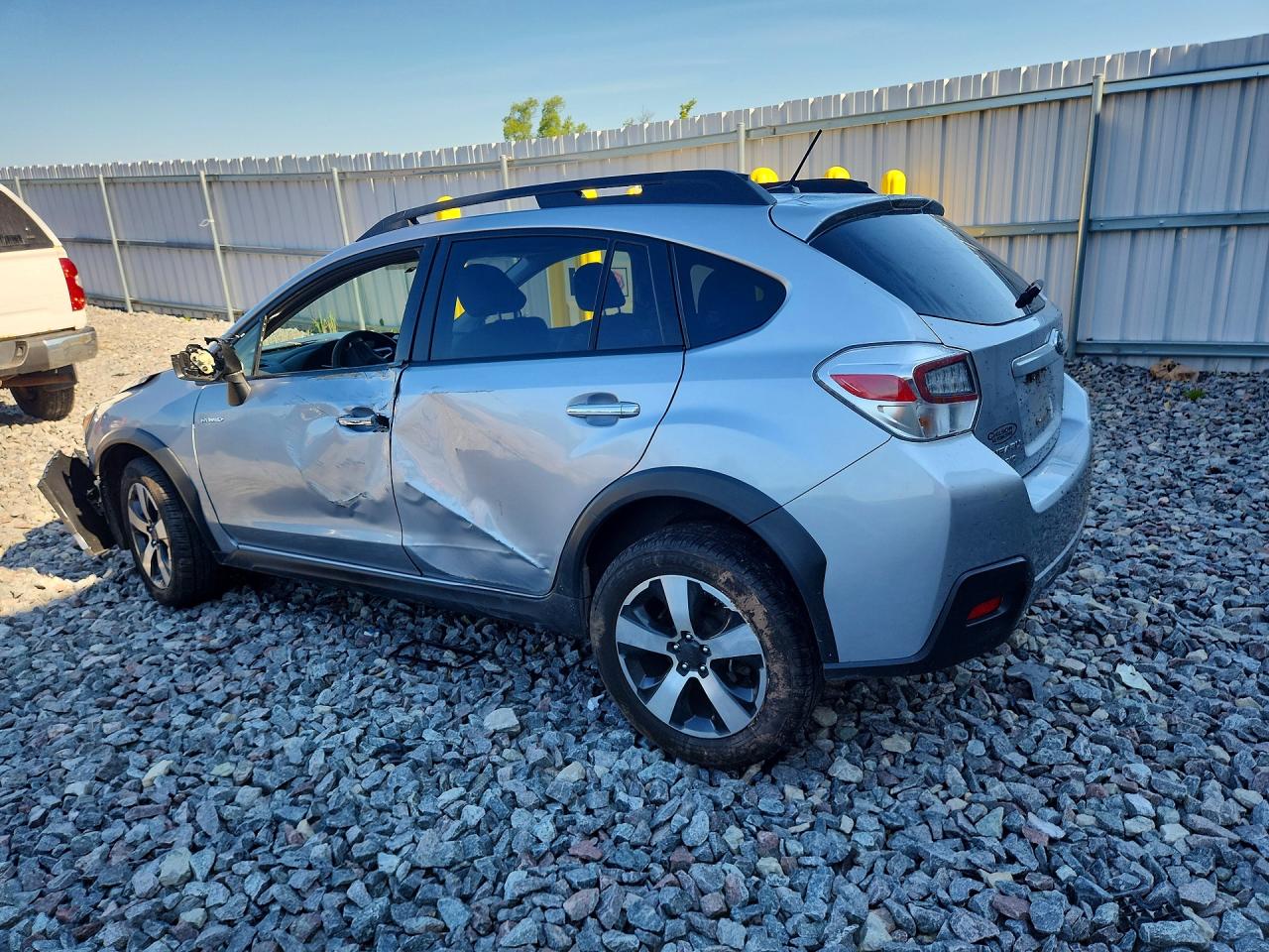 2014 Subaru Xv Crosstrek 2.0i Hybrid Touring Silver vin: JF2GPBKC4EH204677