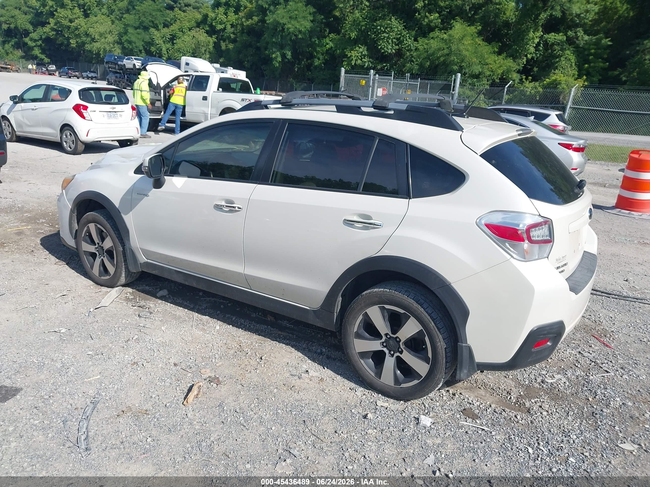 2014 Subaru Xv Crosstrek Hybrid 2.0i Touring White vin: JF2GPBKCXEH224612