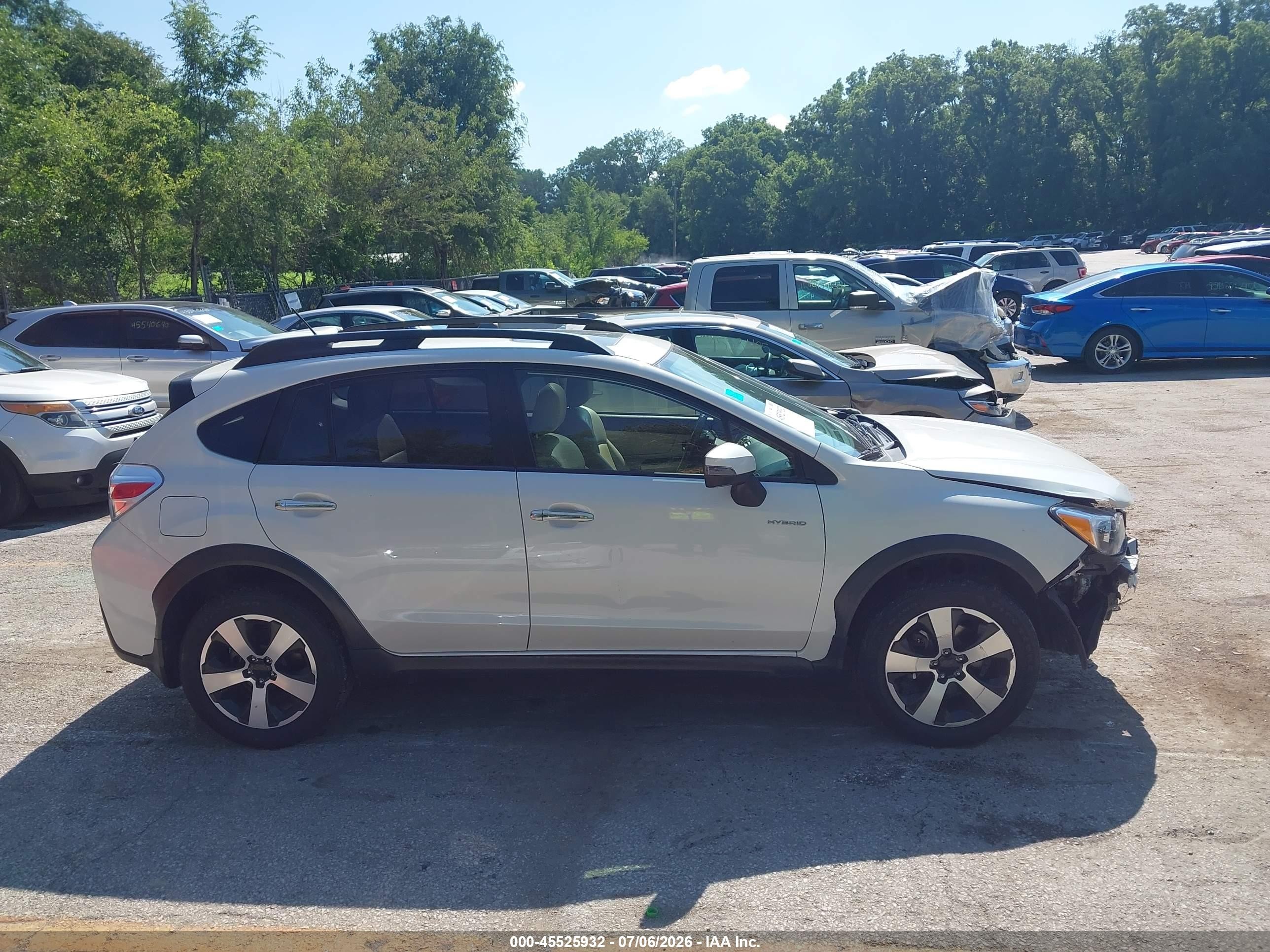 2015 Subaru Xv Crosstrek Hybrid Touring White vin: JF2GPBPCXFH227066