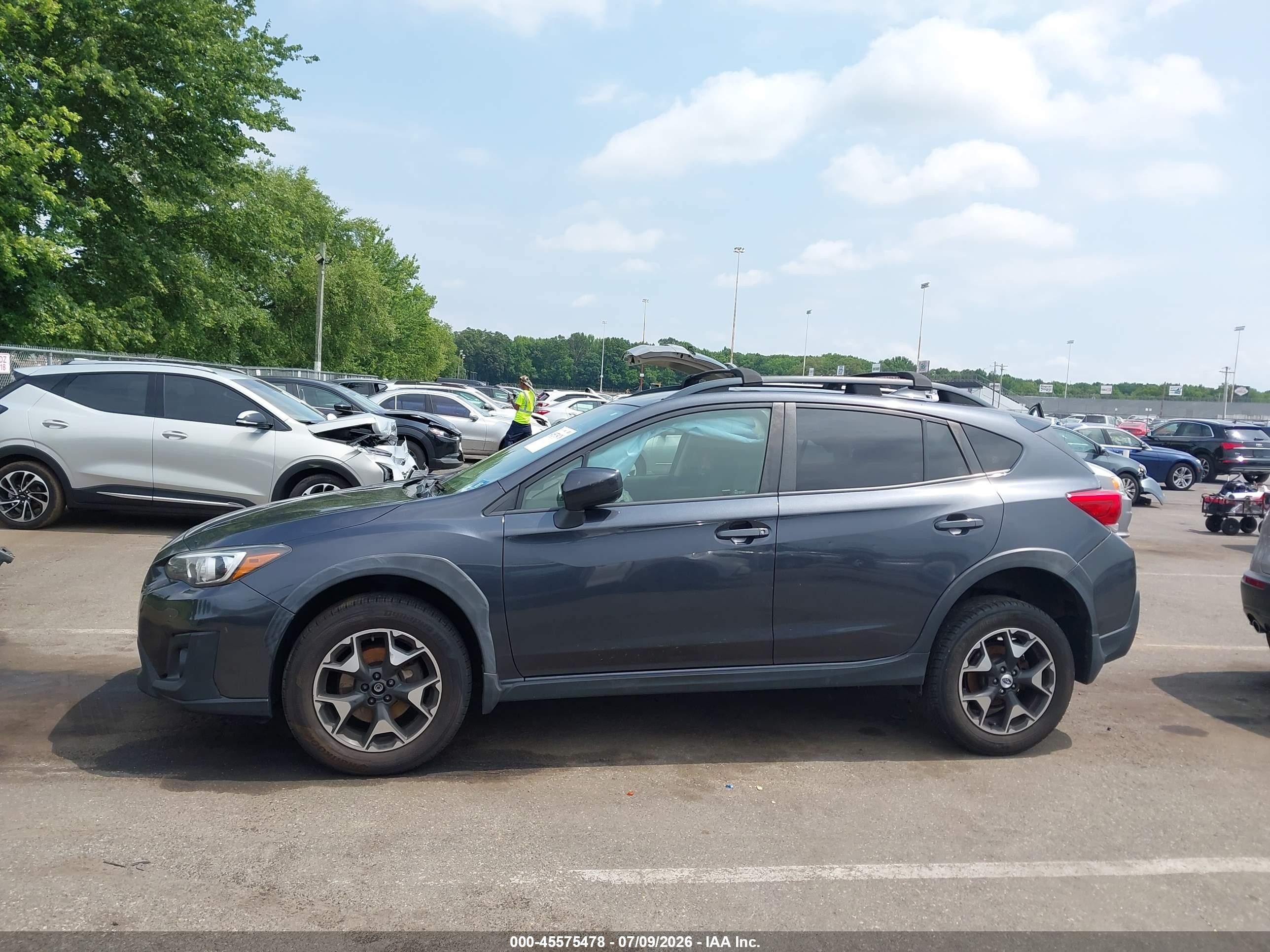 2018 Subaru Crosstrek 2.0i Premium Серый vin: JF2GTABC0JH285709