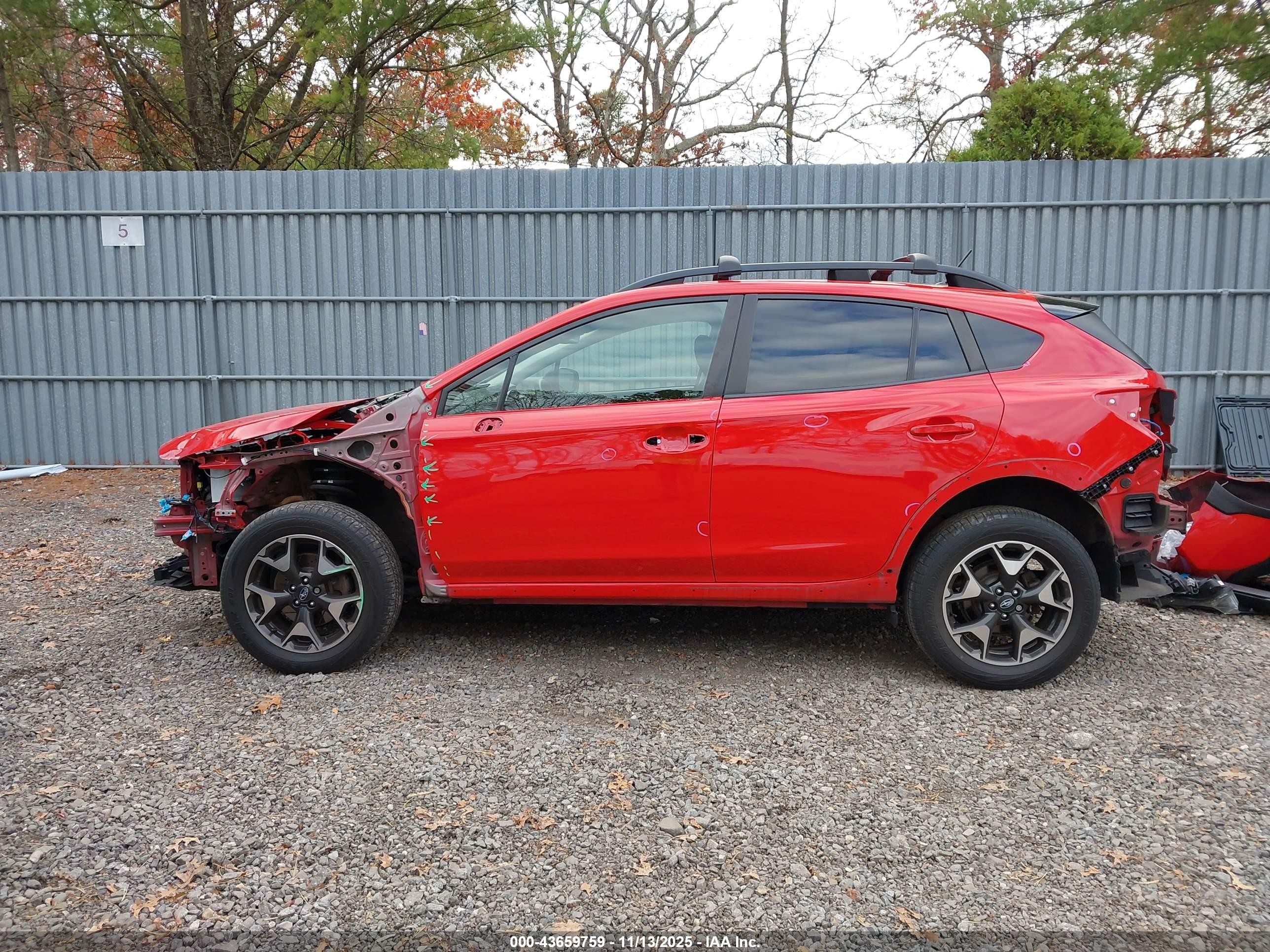 2020 Subaru Crosstrek   Red vin: JF2GTABC2LH262614