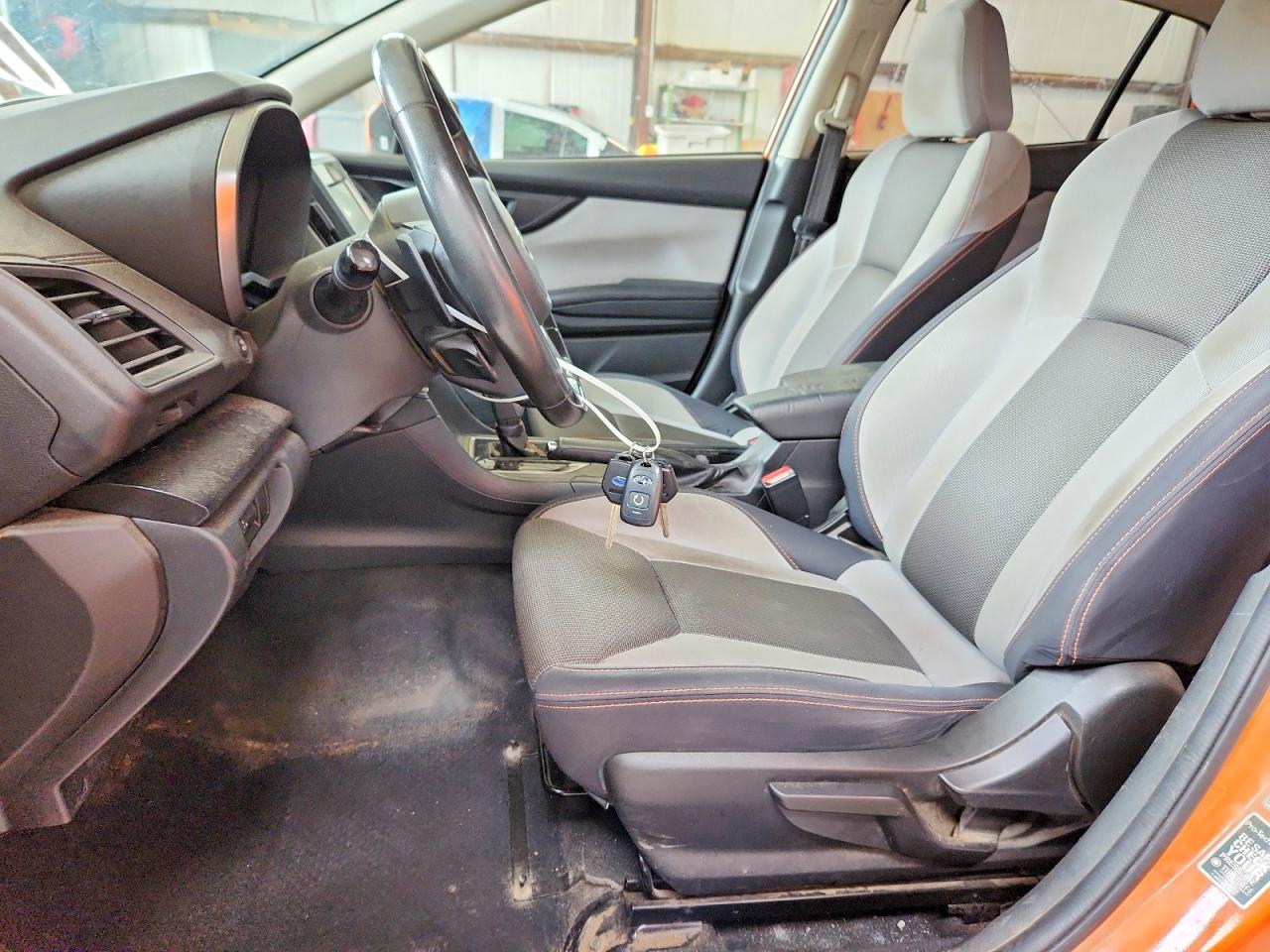 2018 Subaru Crosstrek Premium Orange vin: JF2GTABC3JH314815