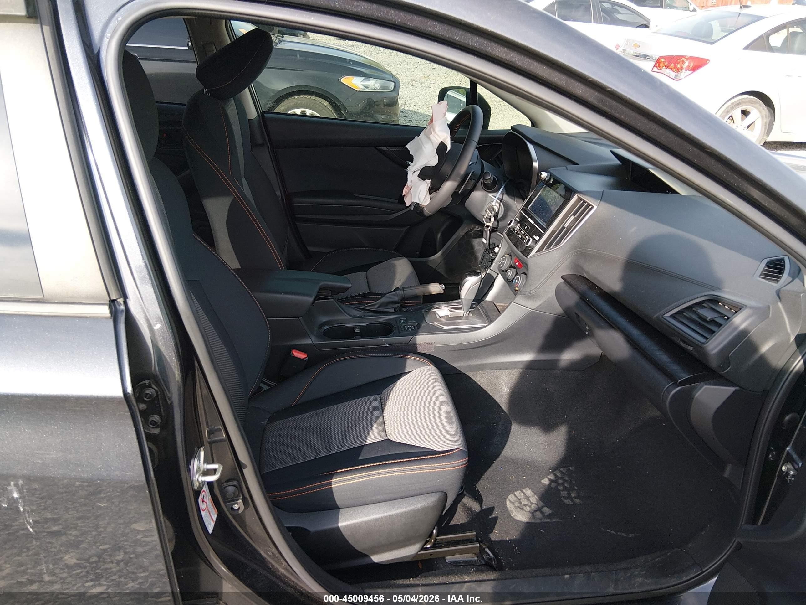 2018 Subaru Crosstrek 2.0i Premium Black vin: JF2GTABC5JH329607