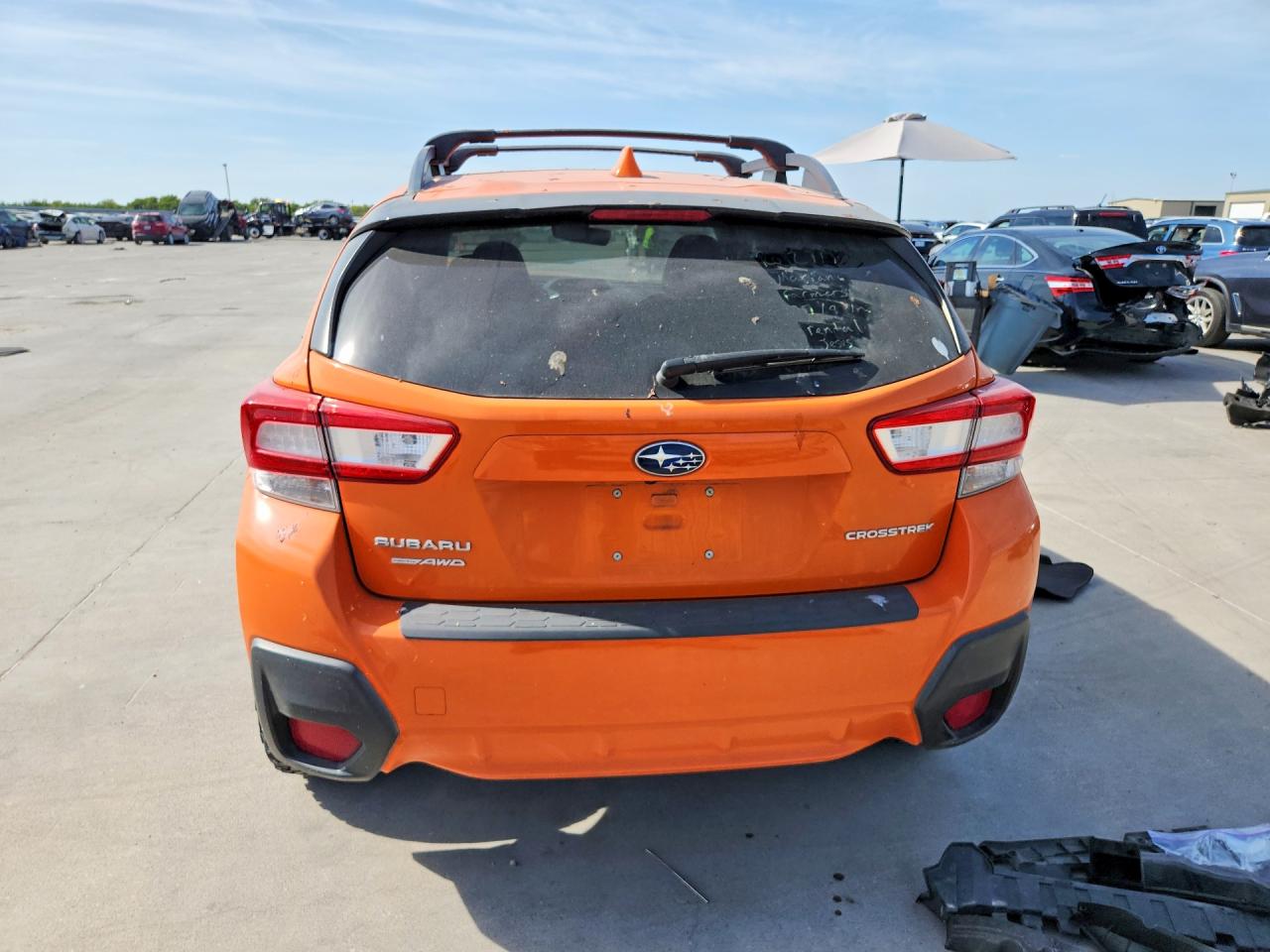 2018 Subaru Crosstrek Premium Orange vin: JF2GTABC9JG321404