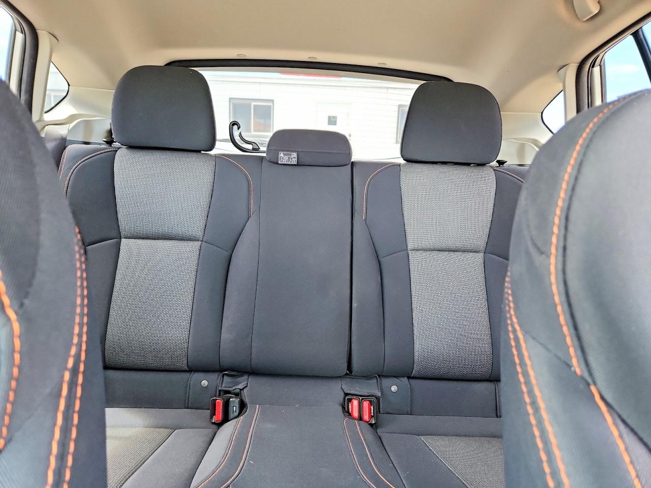 2019 Subaru Crosstrek Premium White vin: JF2GTACC0K8252869