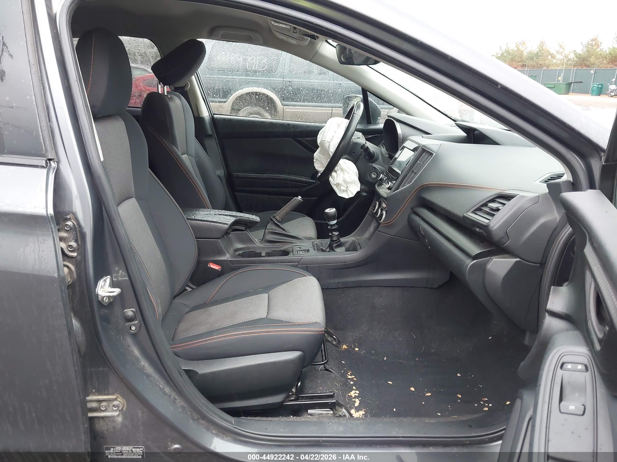 2022 Subaru Crosstrek Premium Gray vin: JF2GTACC2N9206507