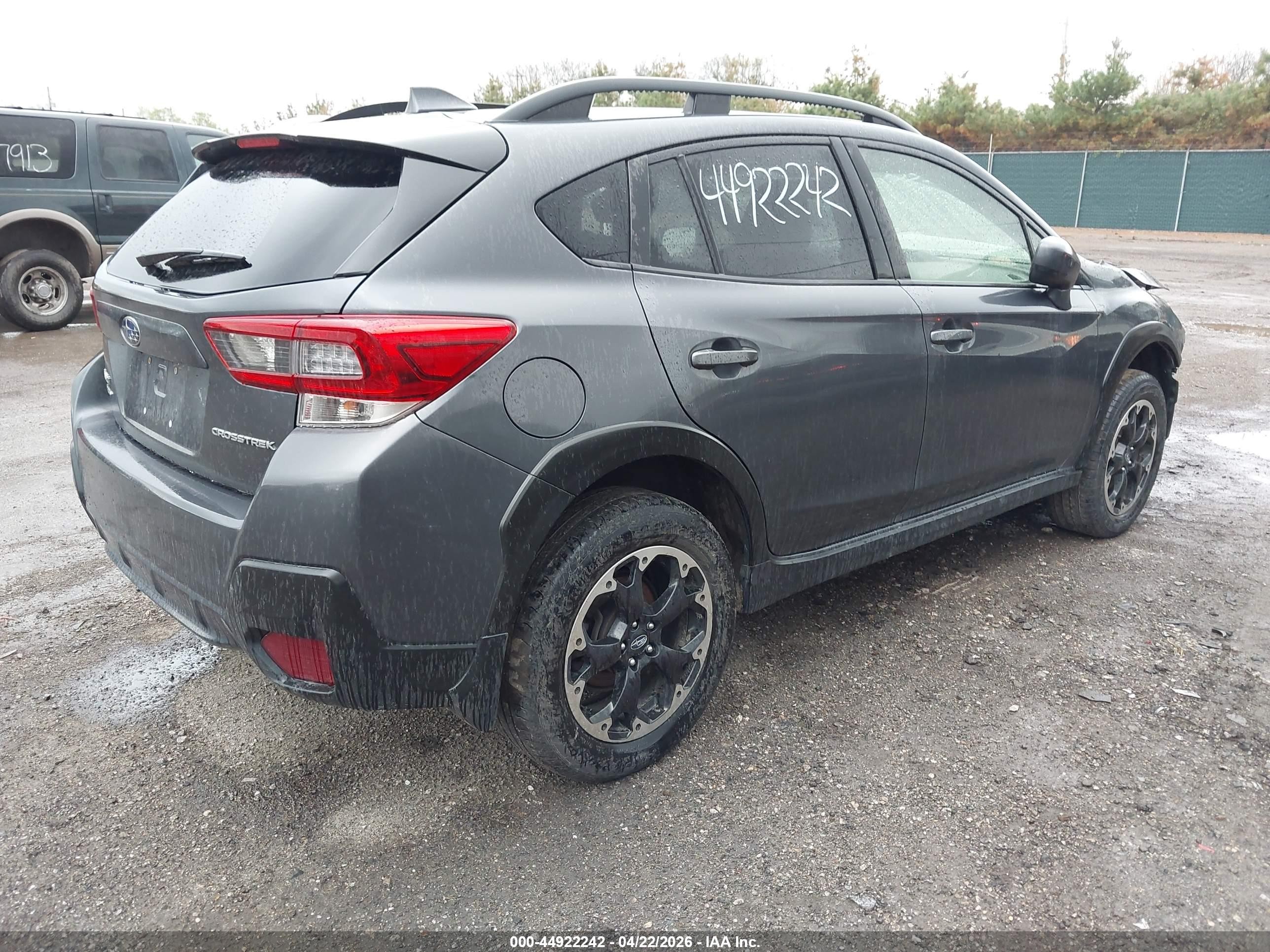 2022 Subaru Crosstrek Premium Gray vin: JF2GTACC2N9206507