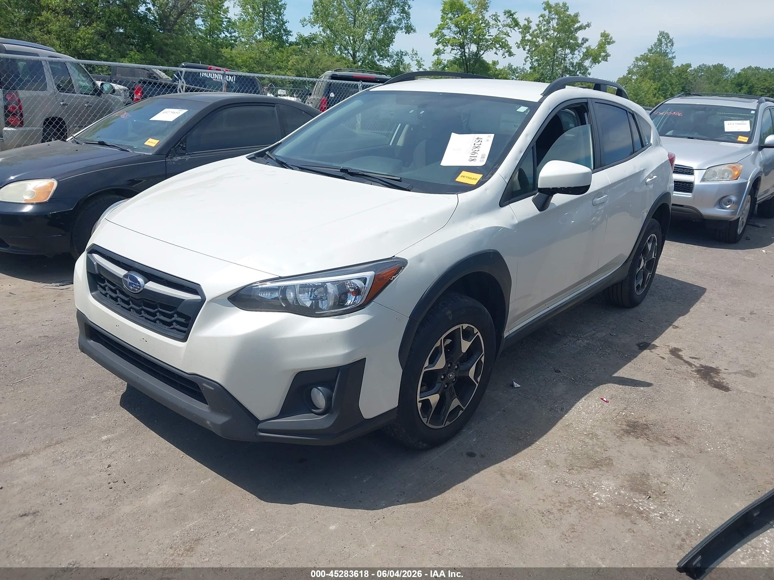 2019 Subaru Crosstrek 2.0i Premium White vin: JF2GTACC3KH204461