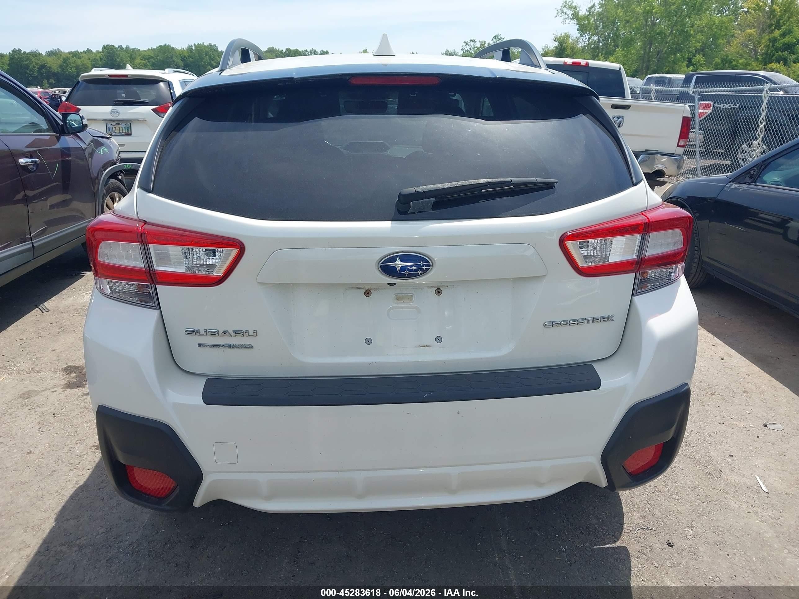 2019 Subaru Crosstrek 2.0i Premium White vin: JF2GTACC3KH204461