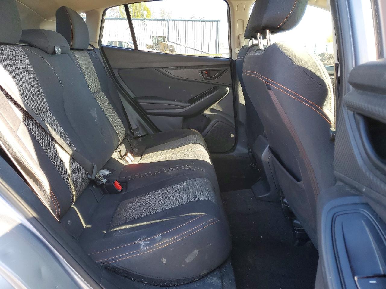 2018 Subaru Crosstrek Premium Silver vin: JF2GTACC4J8251691