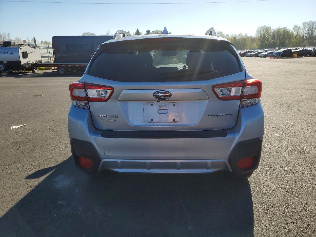 2018 Subaru Crosstrek Premium Silver vin: JF2GTACC4J8251691