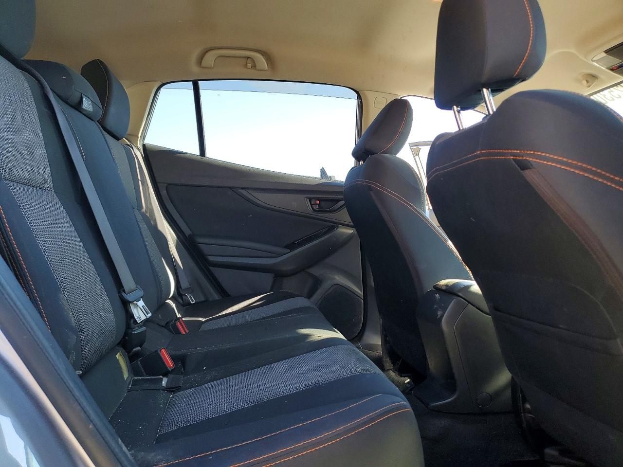 2019 Subaru Crosstrek Premium Silver vin: JF2GTACC5K8393176