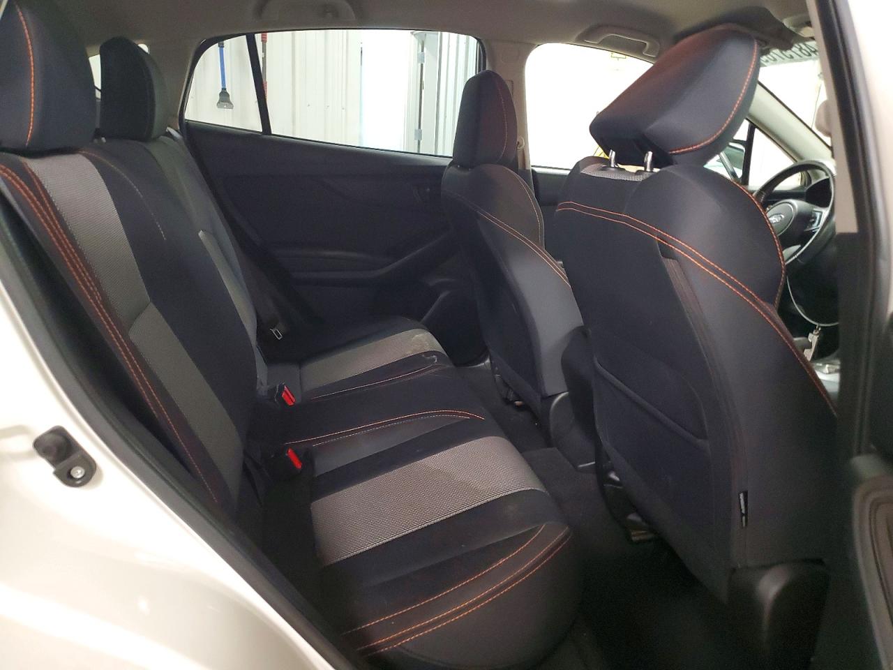 2018 Subaru Crosstrek Premium White vin: JF2GTADC3J8273499