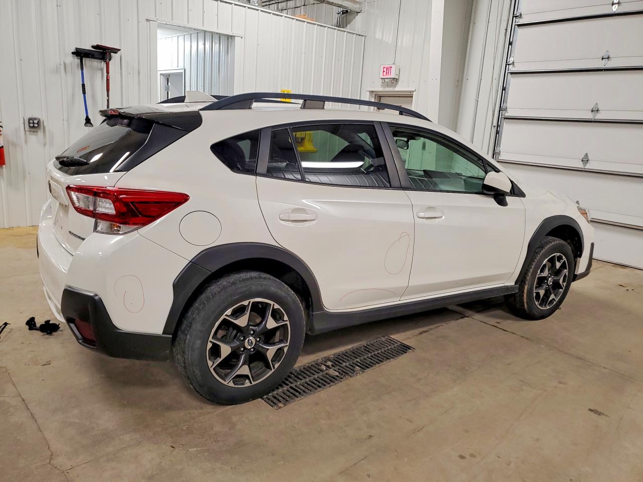2018 Subaru Crosstrek Premium White vin: JF2GTADC3J8273499