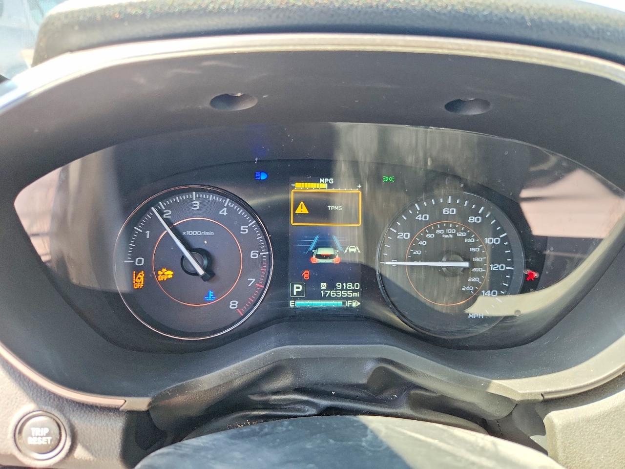2018 Subaru Crosstrek Premium White vin: JF2GTADC7JH242241