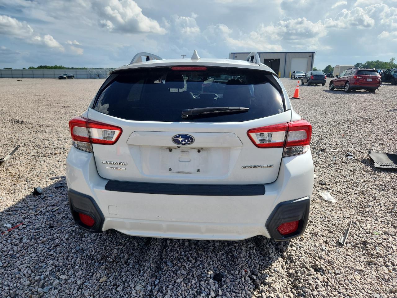 2018 Subaru Crosstrek Premium White vin: JF2GTADC8JH236514