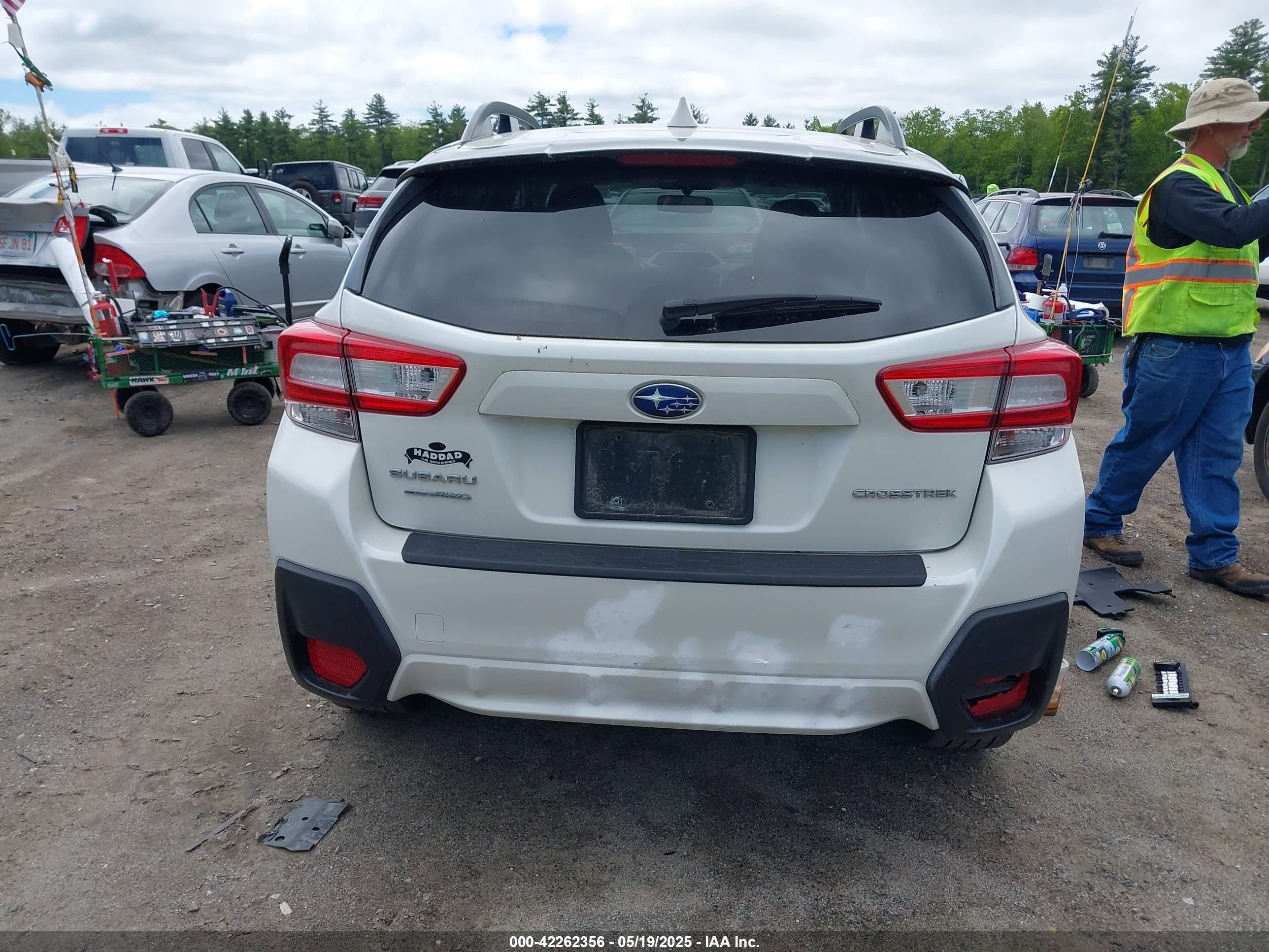 2019 Subaru Crosstrek 2.0i Premium White vin: JF2GTADC8KH306868