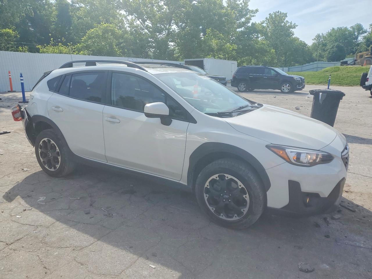 2021 Subaru Crosstrek Premium White vin: JF2GTAEC5M8298939