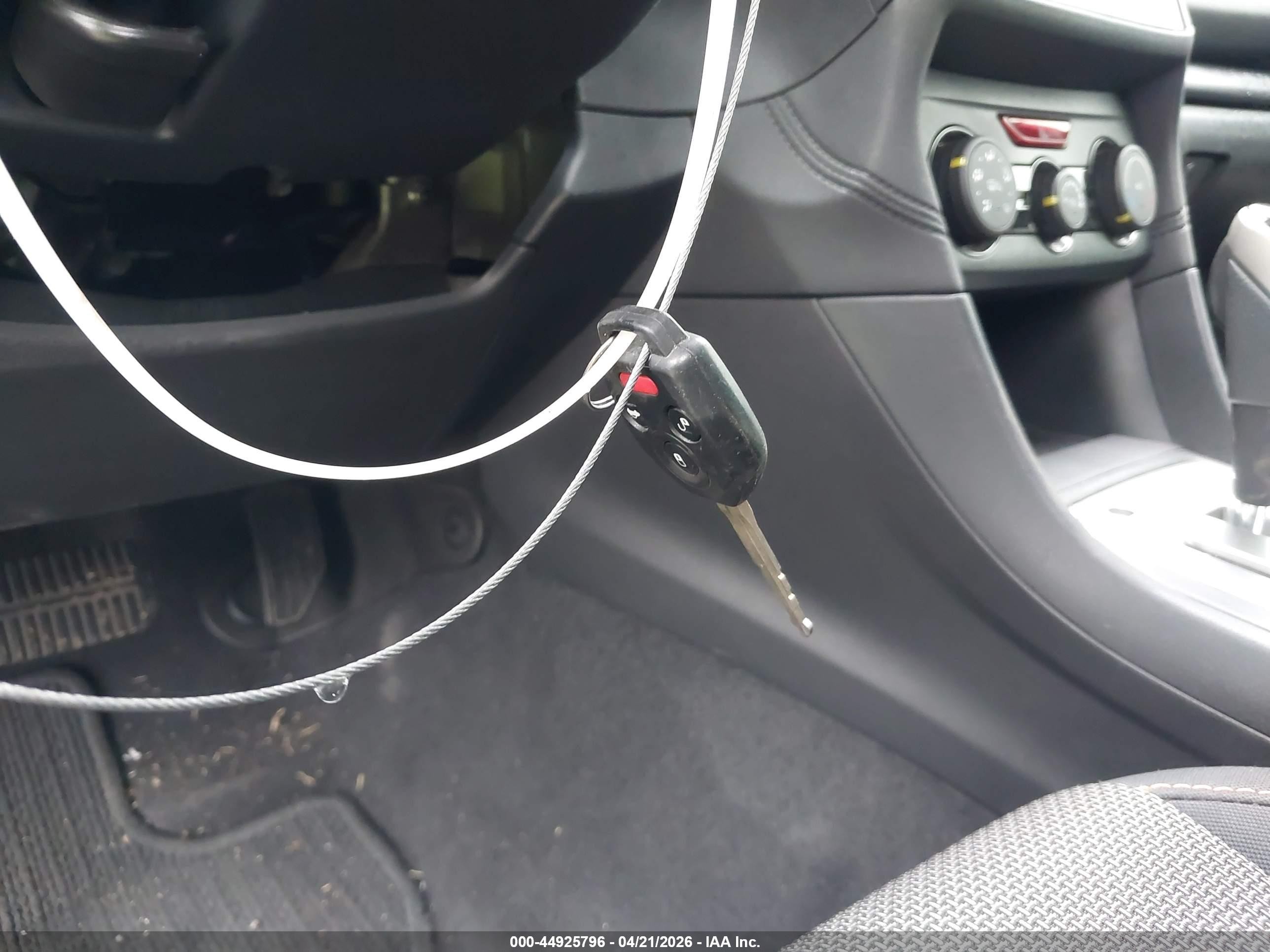 2019 Subaru Crosstrek 2.0i Premium Gray vin: JF2GTAEC6KH370681