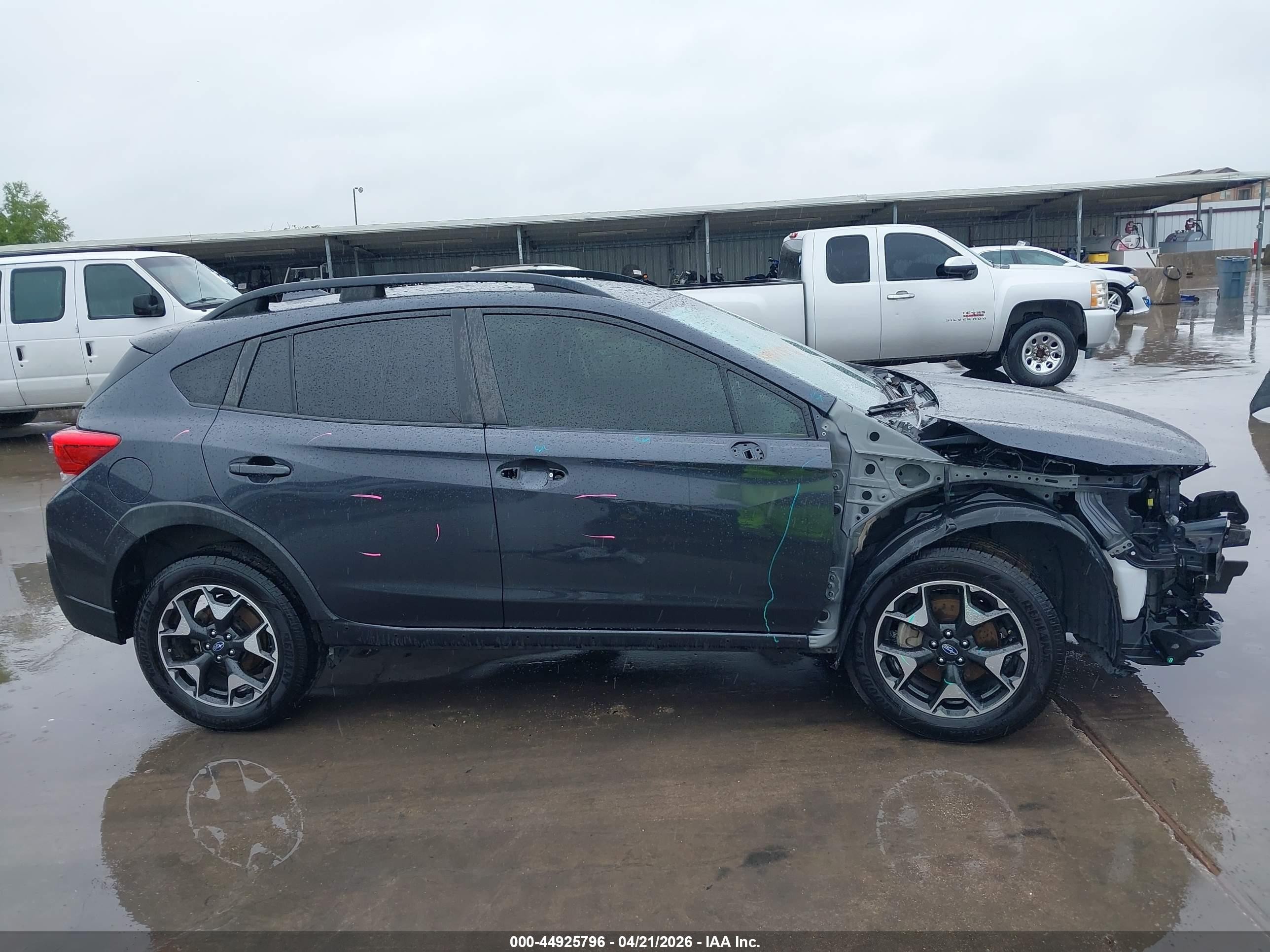 2019 Subaru Crosstrek 2.0i Premium Gray vin: JF2GTAEC6KH370681