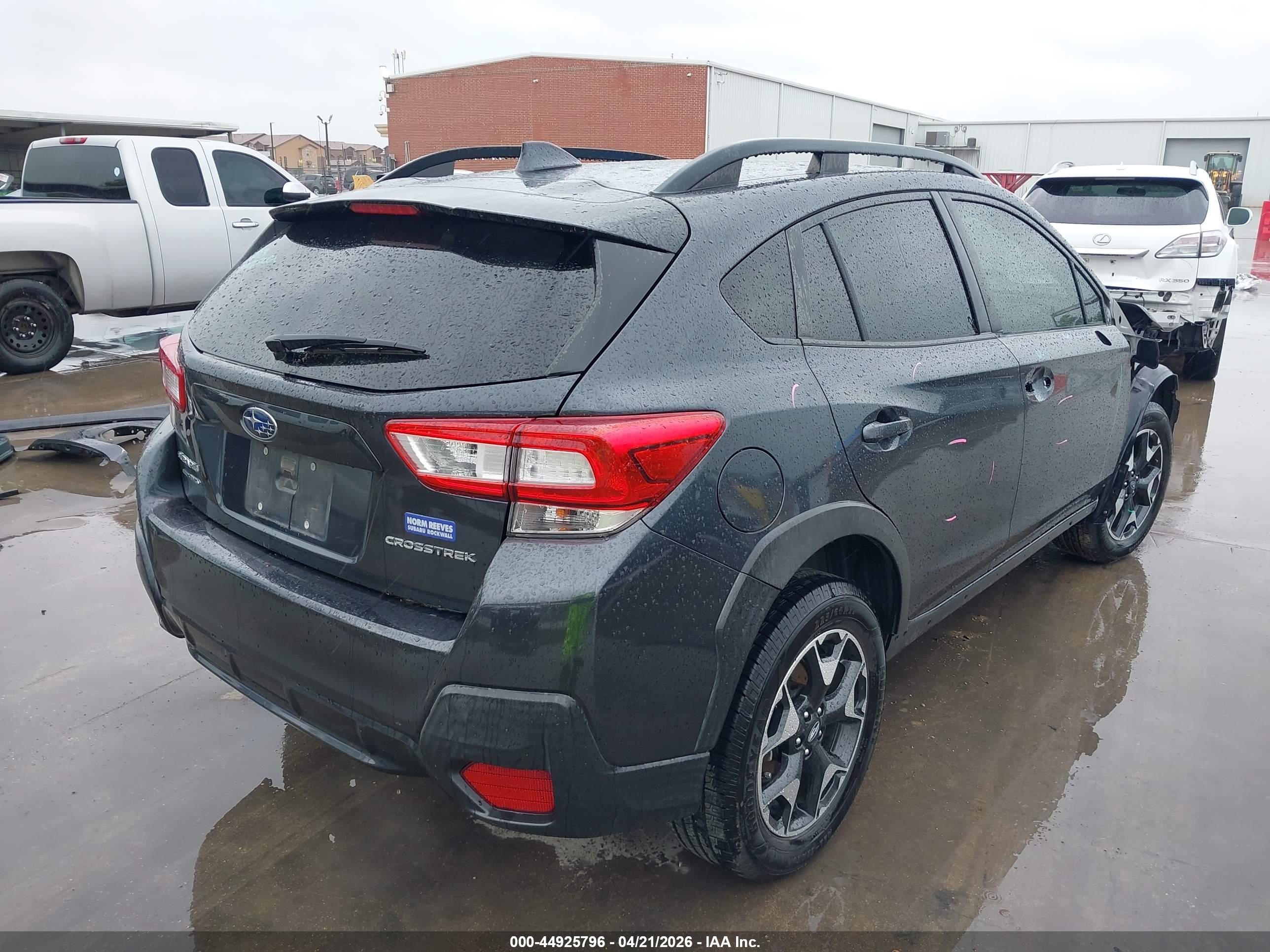 2019 Subaru Crosstrek 2.0i Premium Gray vin: JF2GTAEC6KH370681
