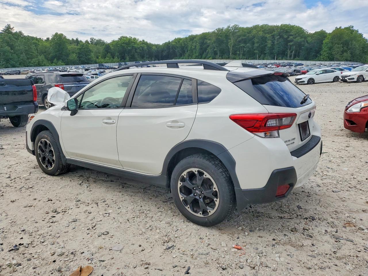 2023 Subaru Crosstrek Premium White vin: JF2GTAEC8P8331095