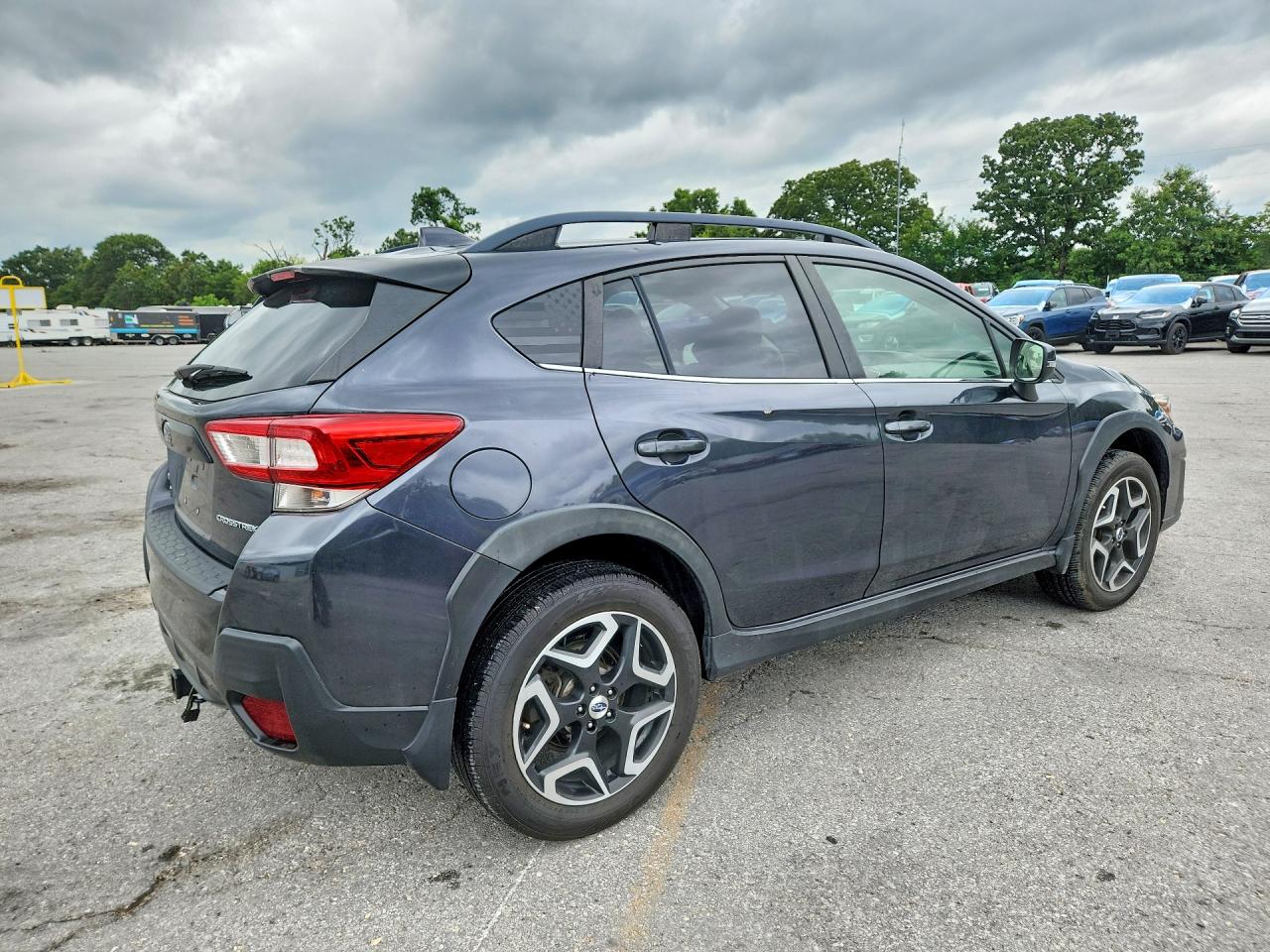 2018 Subaru Crosstrek Limited Gray vin: JF2GTAJC7JH255625