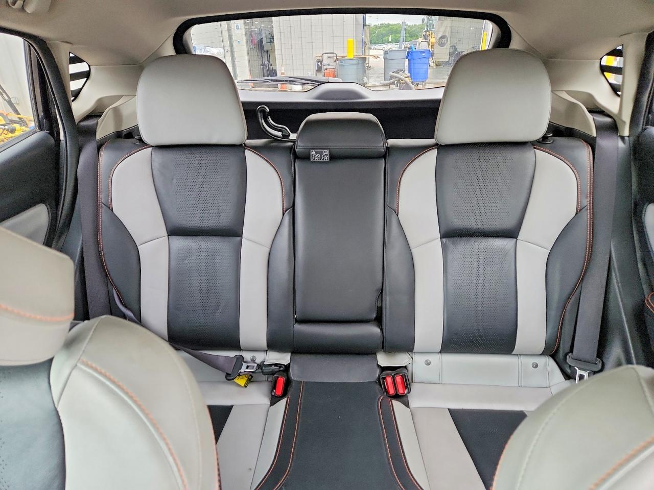 2018 Subaru Crosstrek Limited Gray vin: JF2GTAJC7JH255625