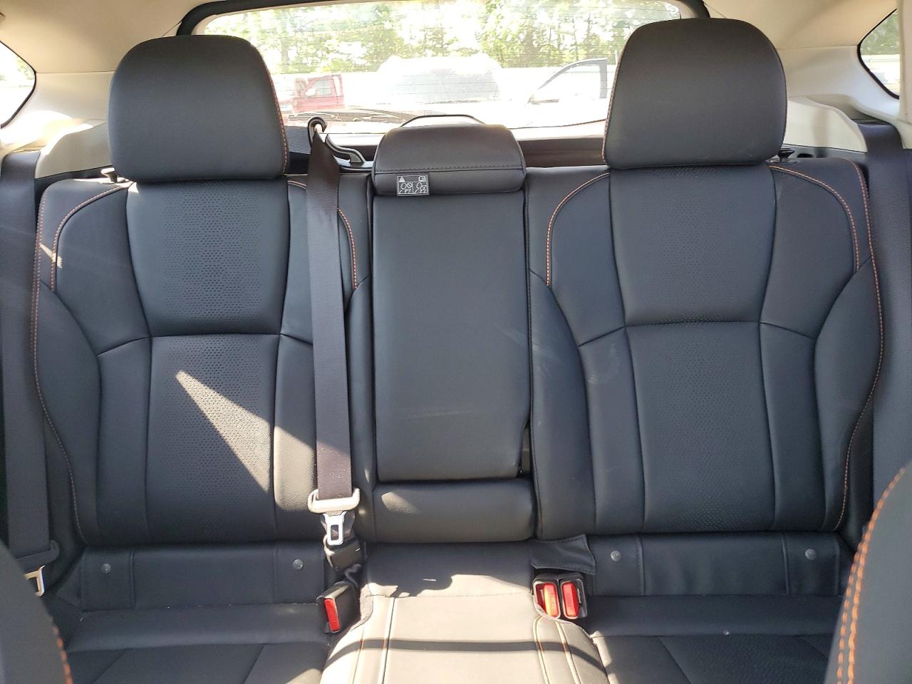 2018 Subaru Crosstrek Limited Gray vin: JF2GTALC5J8350083