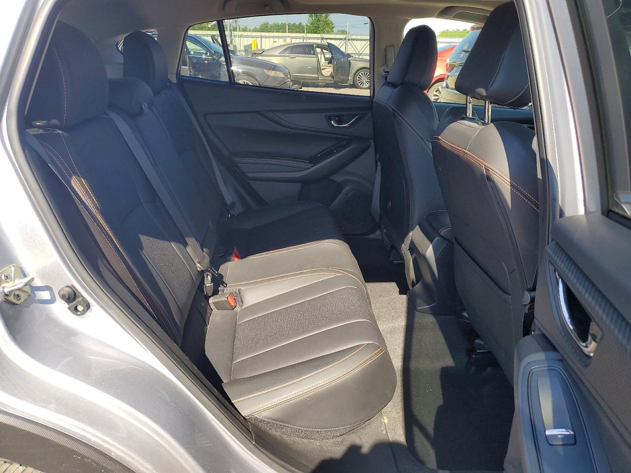 2018 Subaru Crosstrek Limited Gray vin: JF2GTALC5J8350083