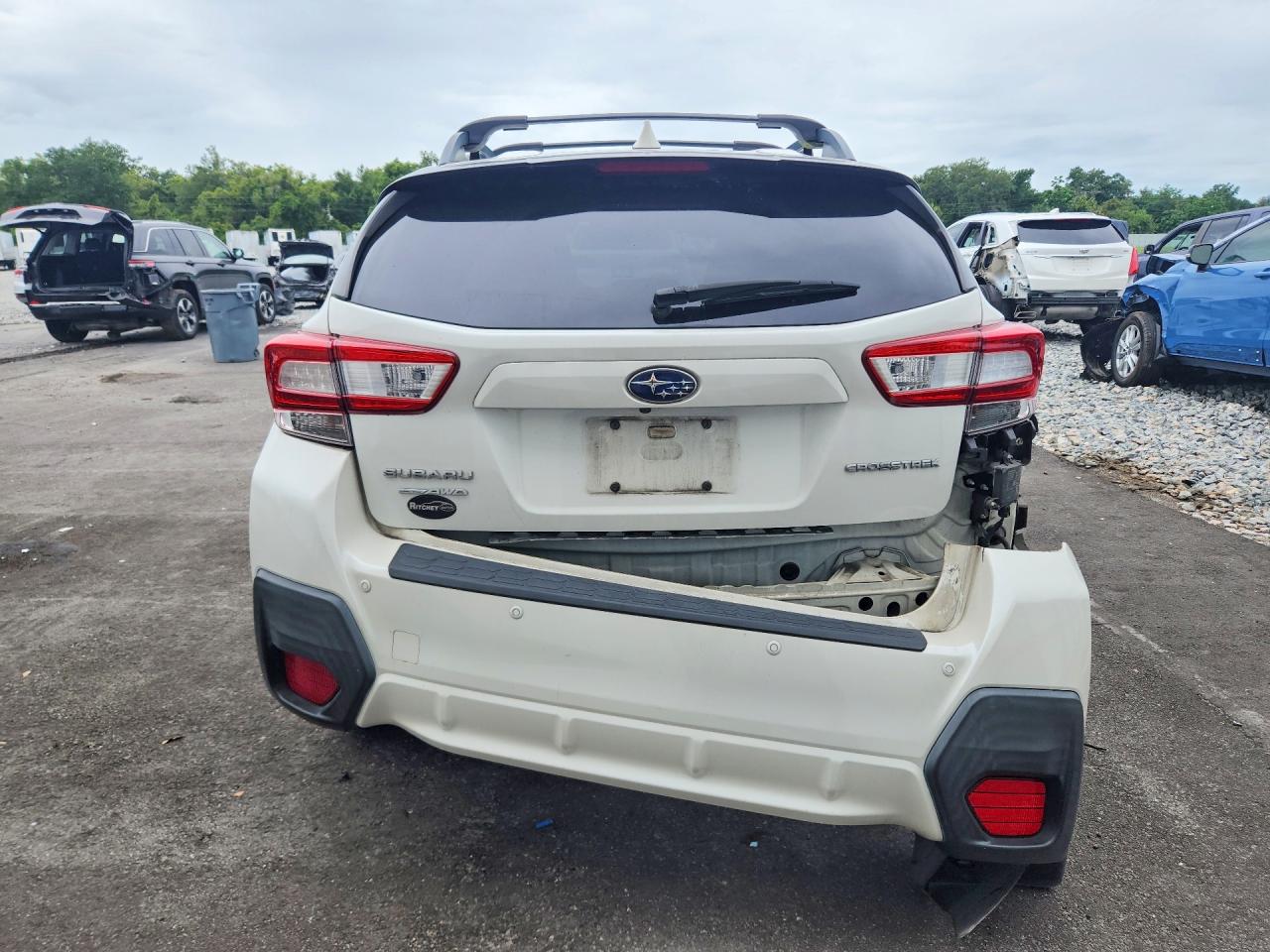 2018 Subaru Crosstrek Limited White vin: JF2GTALC7JH309695