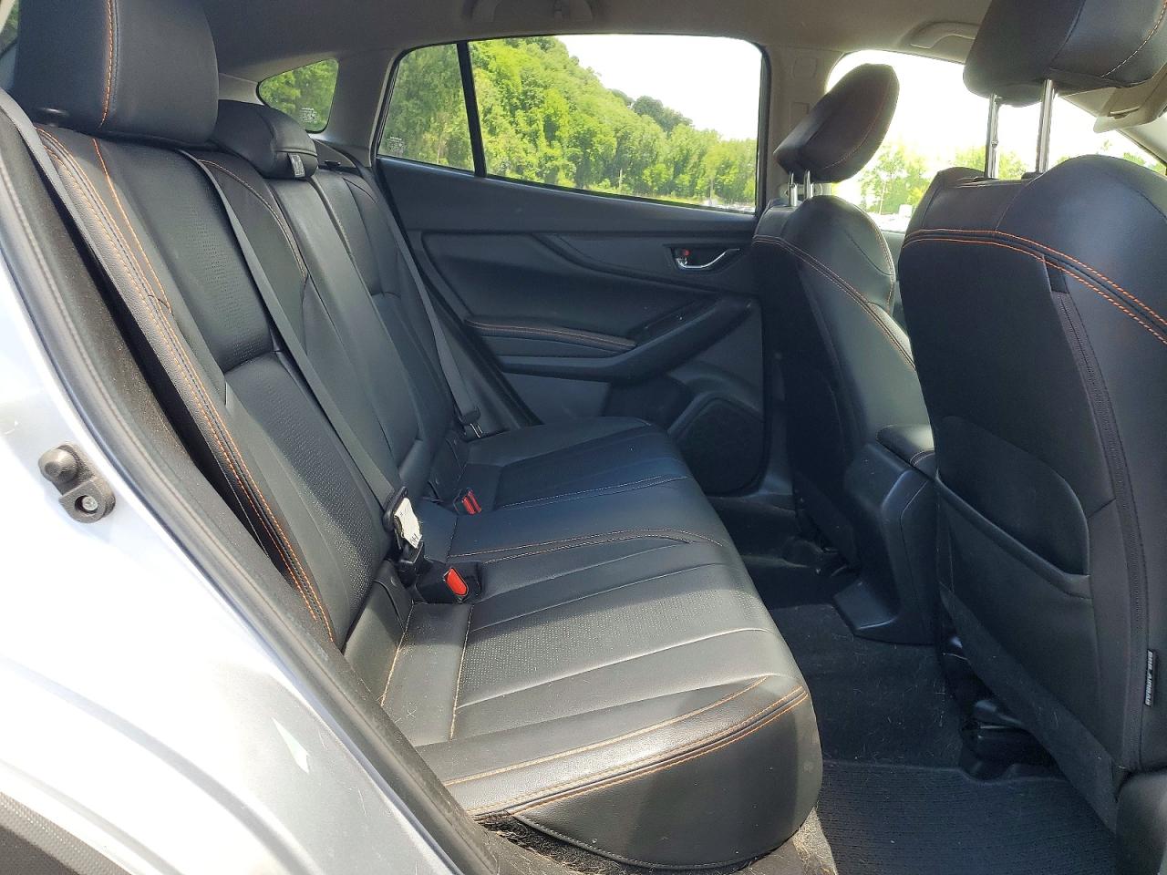2019 Subaru Crosstrek Limited Silver vin: JF2GTAMC0KH316150